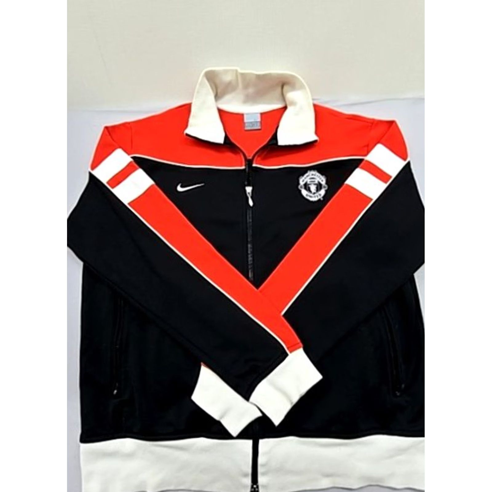 Nike Nike Manchester United Track Jacket - Red Black White XL Mens Vintage Sportswear Jacket Size US XL / EU 56 / 4 - 2 Thumbnail