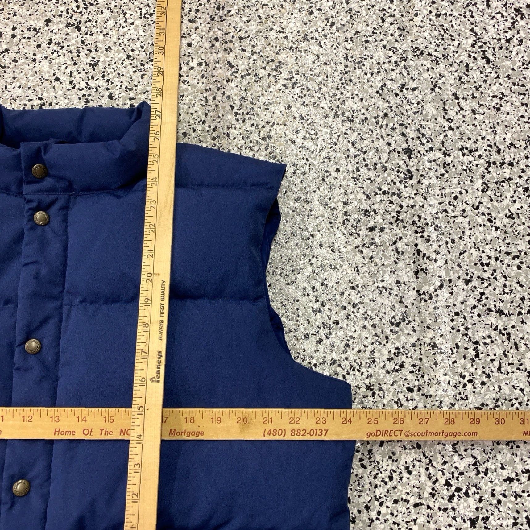Vintage VINTAGE Cabela's Water Fowl Fill down Vest Puffer Navy Blue XL Men Vest Size US XL / EU 56 / 4 - 2 Thumbnail