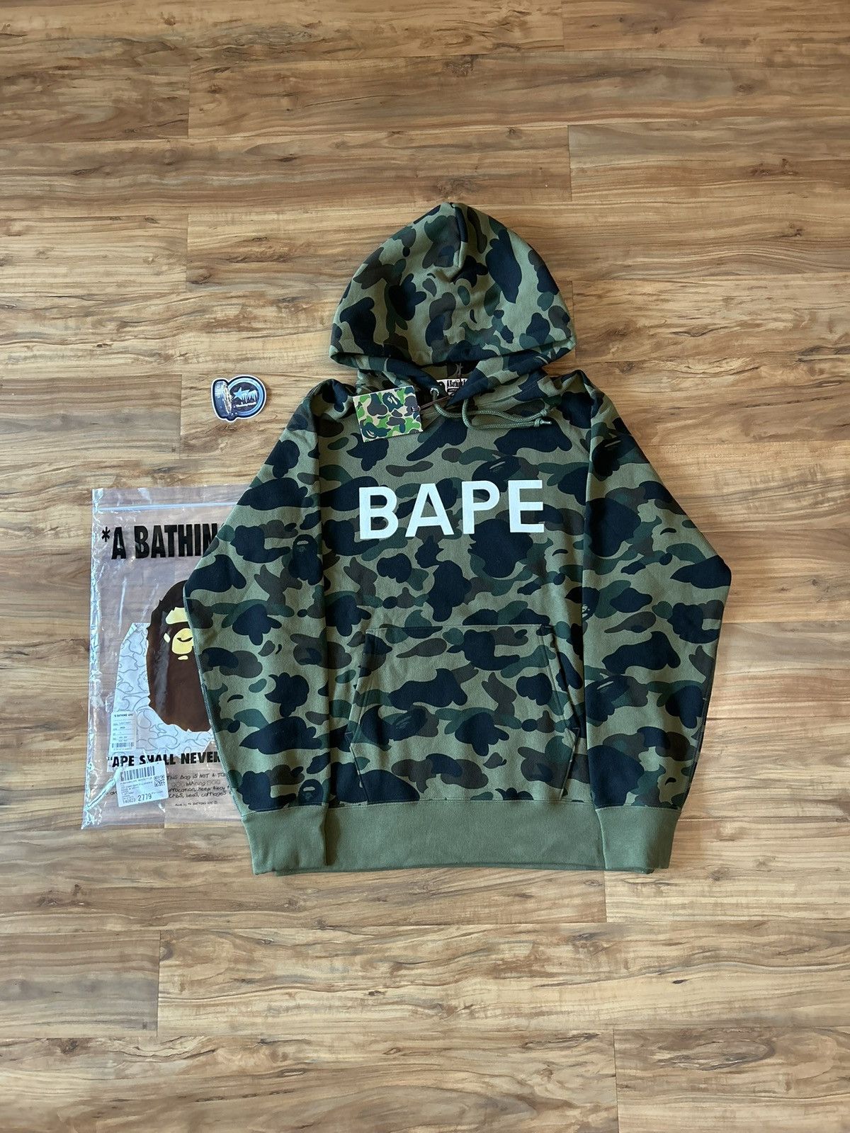 Bape NEW Bape Green Camo 1st Camo Pullover Hoodie Size US L / EU 52-54 / 3 - 1 Thumbnail