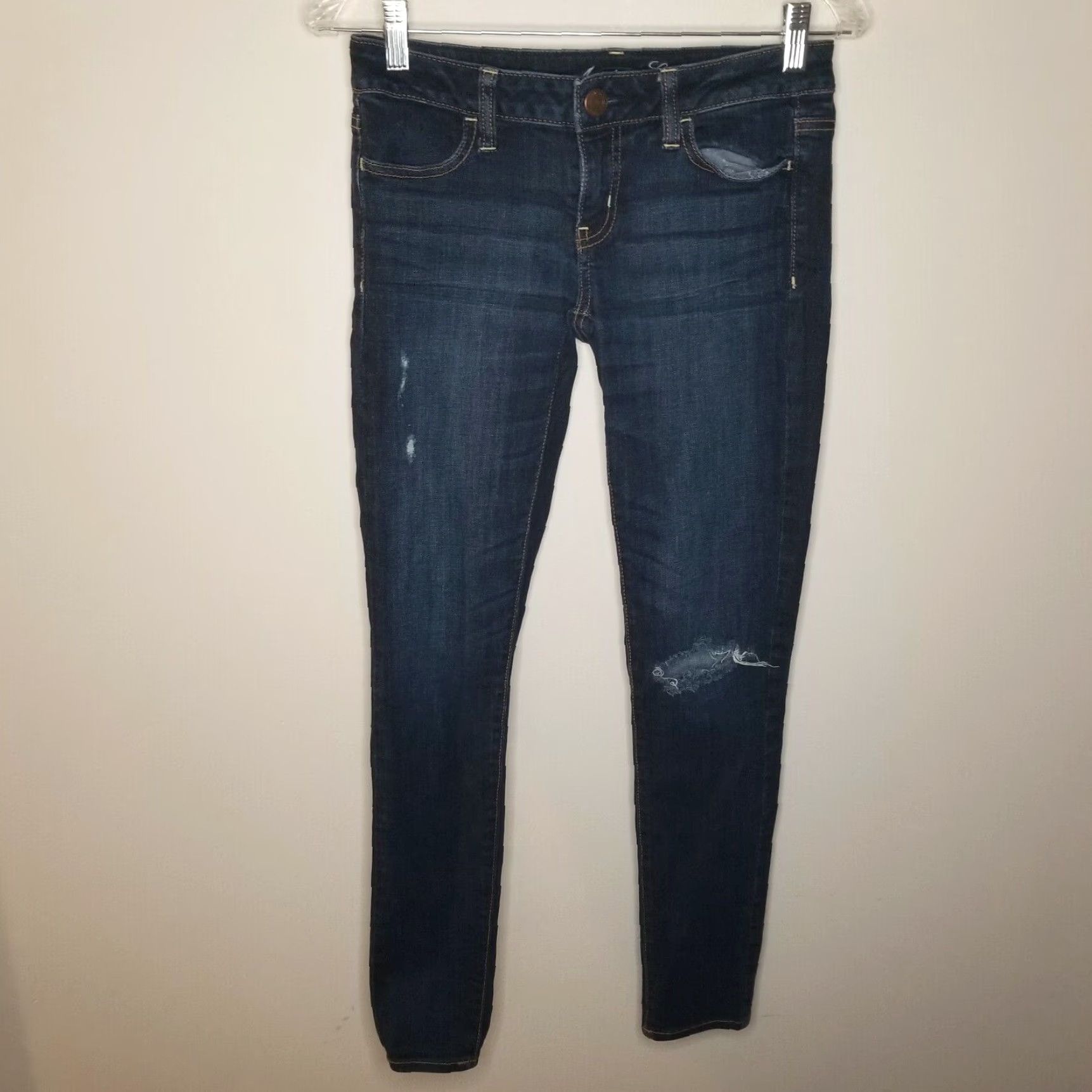 American Eagle Outfitters American Eagle Distressed Blue Jean Jeggings Womens Size 2 Size 26" / US 2 / IT 38 - 1 Thumbnail
