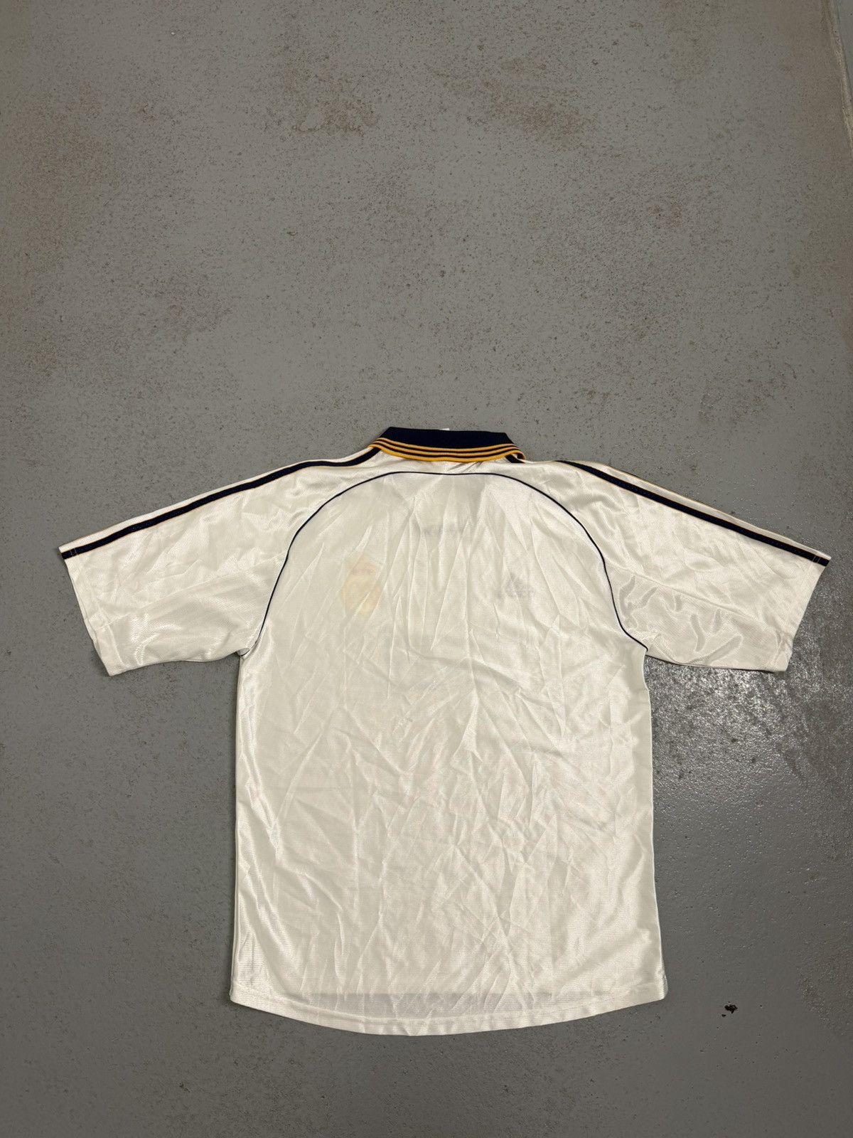 Adidas Vintage 1998/2000 Adidas Real Madrid Soccer Jersey Size US M / EU 48-50 / 2 - 13 Thumbnail