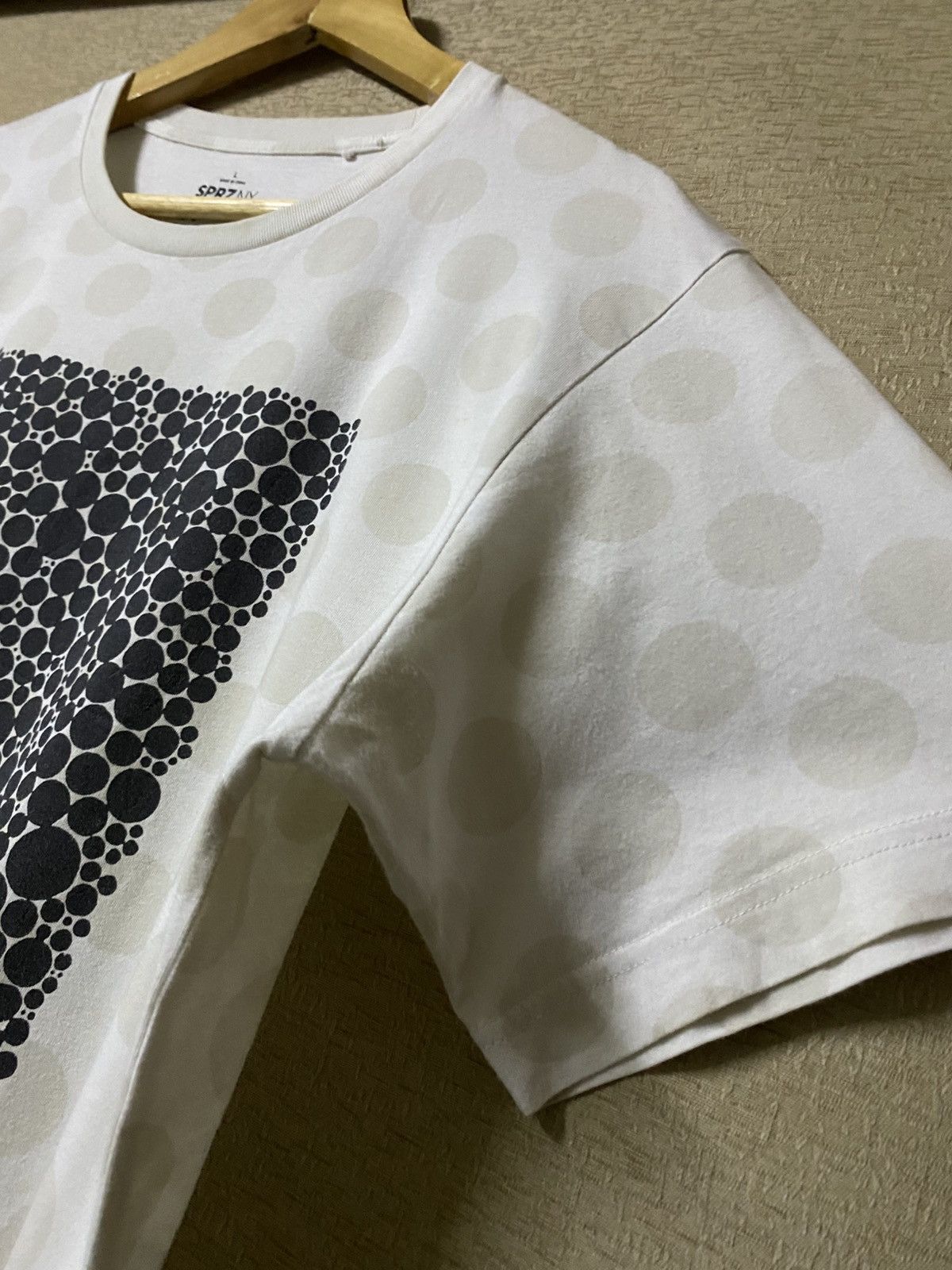 Uniqlo × Yayoi Kusama YAYOI KUSAMA X UNIQLO Art MoMA Special Edition Tshirt Size US L / EU 52-54 / 3 - 5 Thumbnail