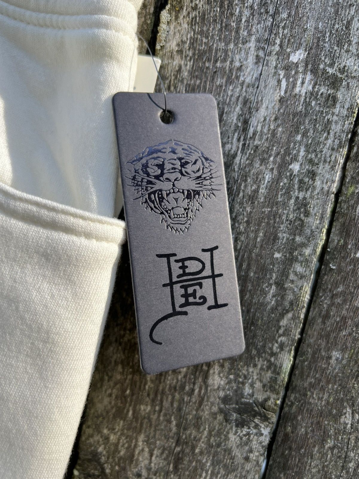 Designer × Ed Hardy Authentic Ed Hardy Love Kills Slowly Fleece Ivory Shorts L Size US 34 / EU 50 - 6 Thumbnail