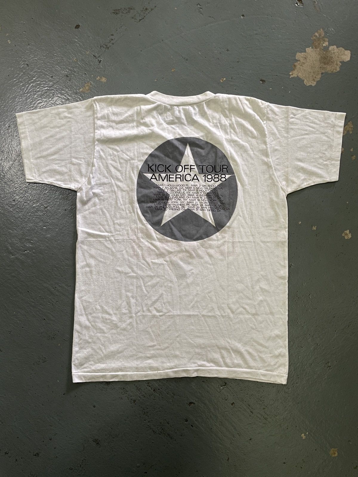 Band Tees × The Unbranded Brand × Vintage Vintage 80s INXS Album “KICK” Band Tees Size US XL / EU 56 / 4 - 5 Thumbnail