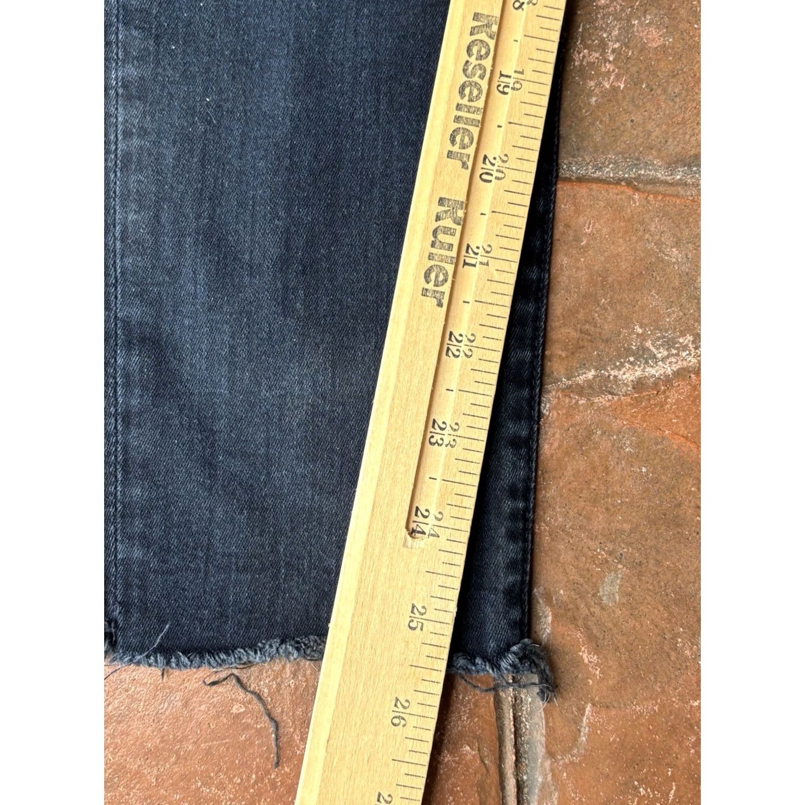 Frame FRAME Le High Skinny Raw Hem Jeans Women's 28 Black Wash Medium? Regular? Size 28 Black FRAME Le High Skinny Jeans Womens 28 Black Wash Size 28" / US 6 / IT 42 - 7 Thumbnail