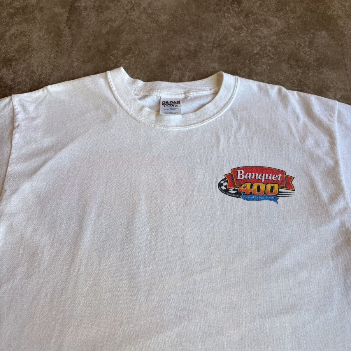 NASCAR Vintage 2000s Banquet 400 NASCAR T Shirt Size US L / EU 52-54 / 3 - 3 Thumbnail