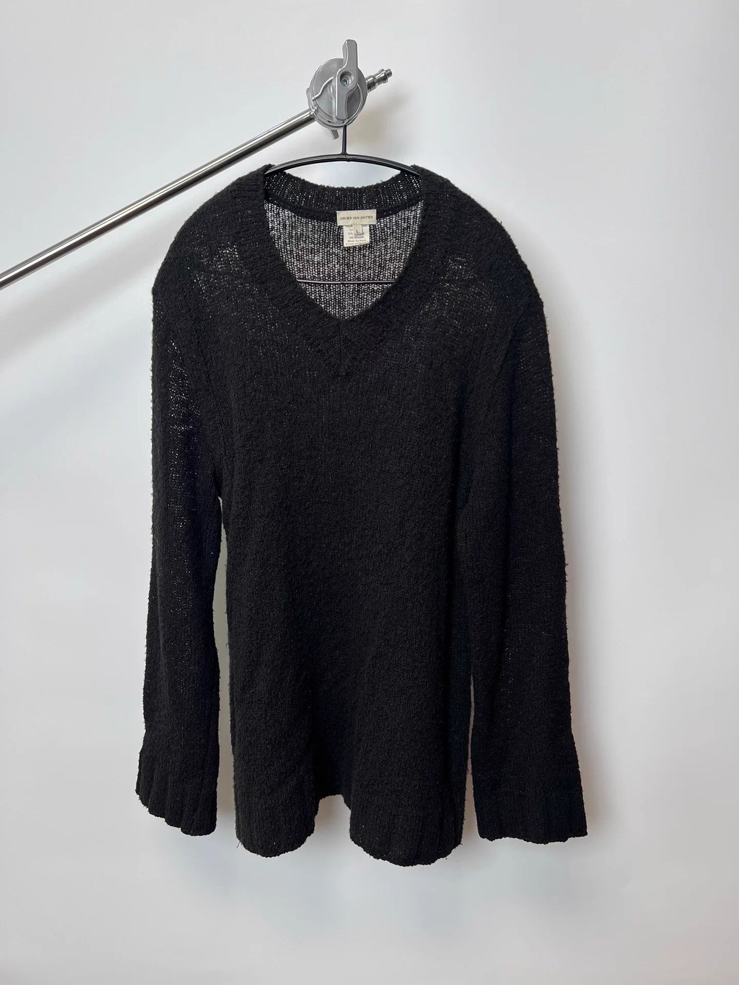 Dries Van Noten Dries Van Noten V-neck wool blend classic sweater Size L / US 10 / IT 46 - 1 Thumbnail