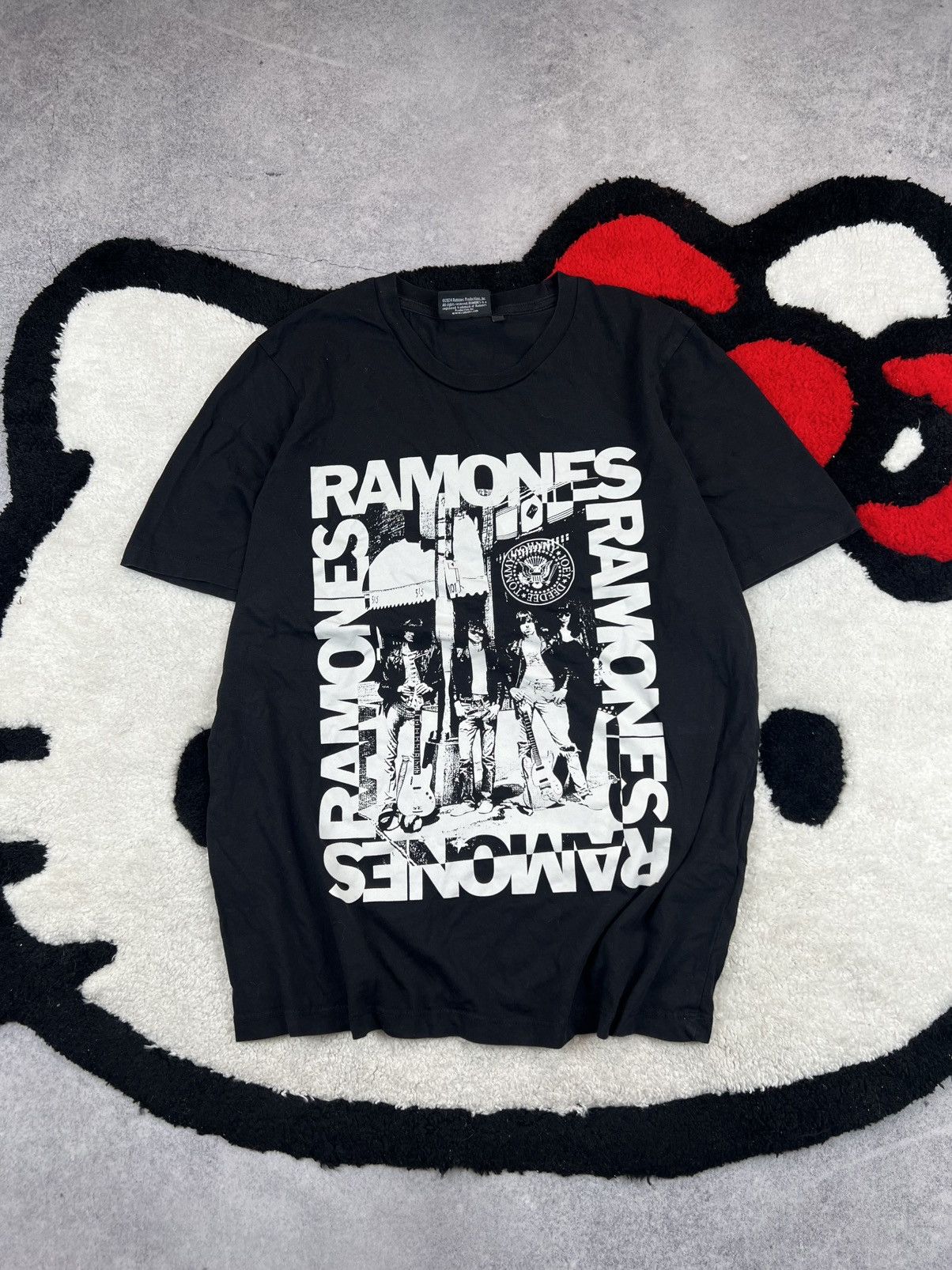 Band Tees Vintage Ramones Band Rock Japanese Gothic Y2K Tee Shirt Size US M / EU 48-50 / 2 - 1 Thumbnail