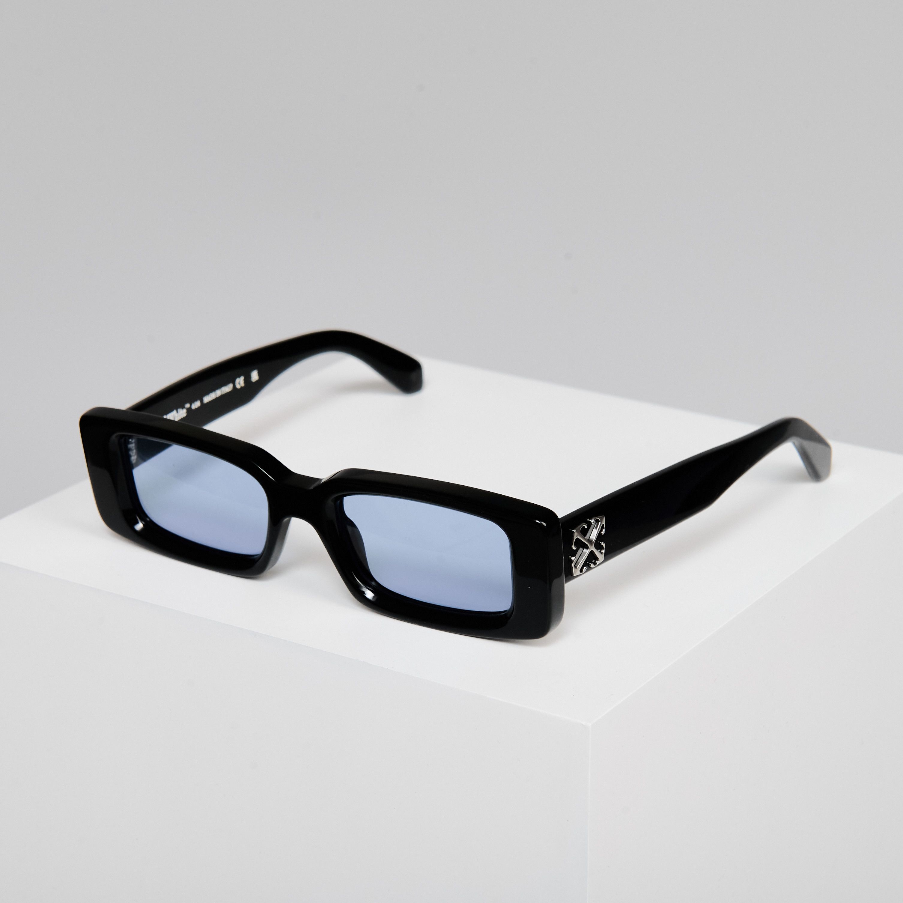 Off-White OFF WHITE Arthur Sunglasses BLACK/BLUE Size ONE SIZE - 1 Thumbnail