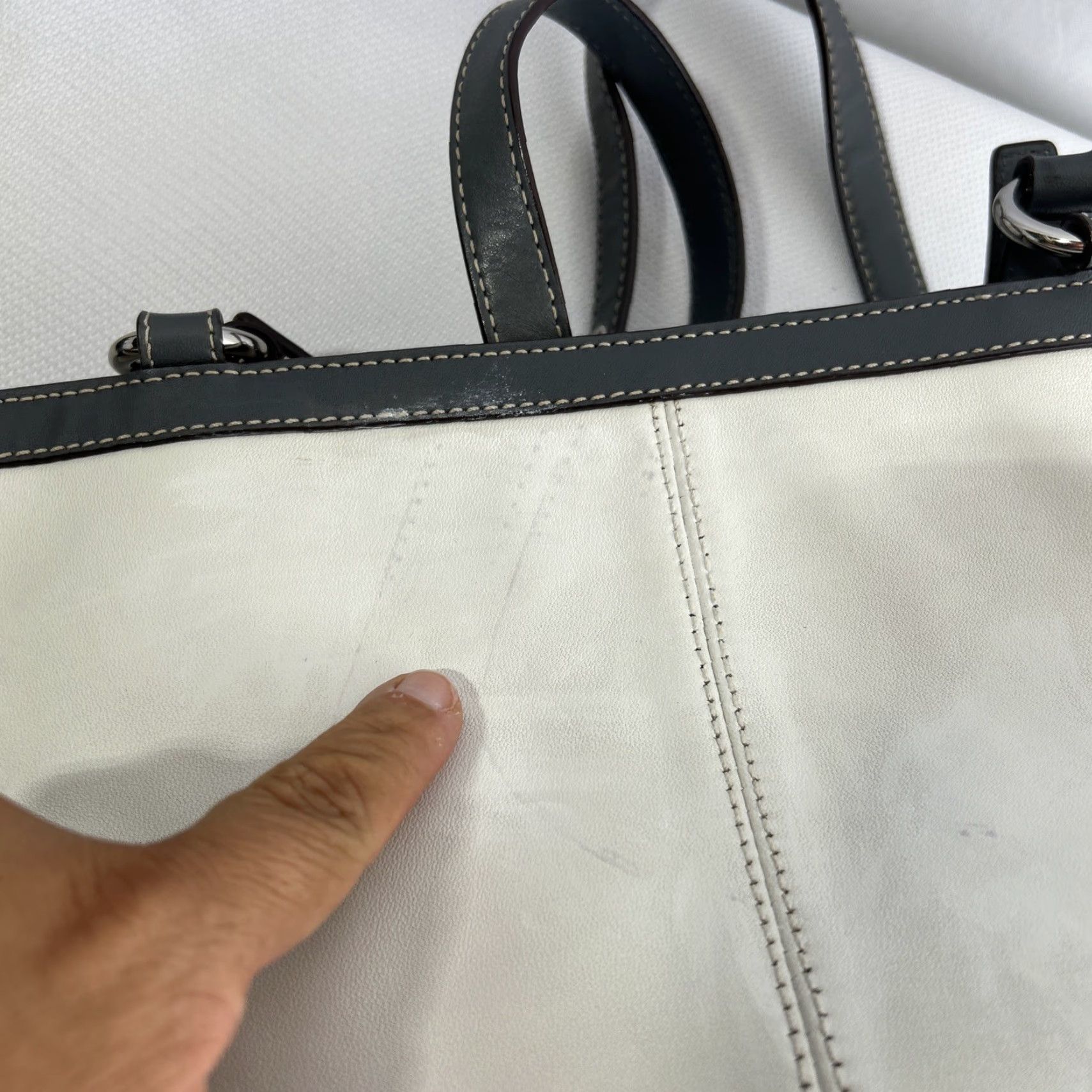 Coach Coach East West Gallery Tote Bag Leather Pleated Purse Gray White Two Tone Handbag Women Medium Size ONE SIZE - 5 Thumbnail