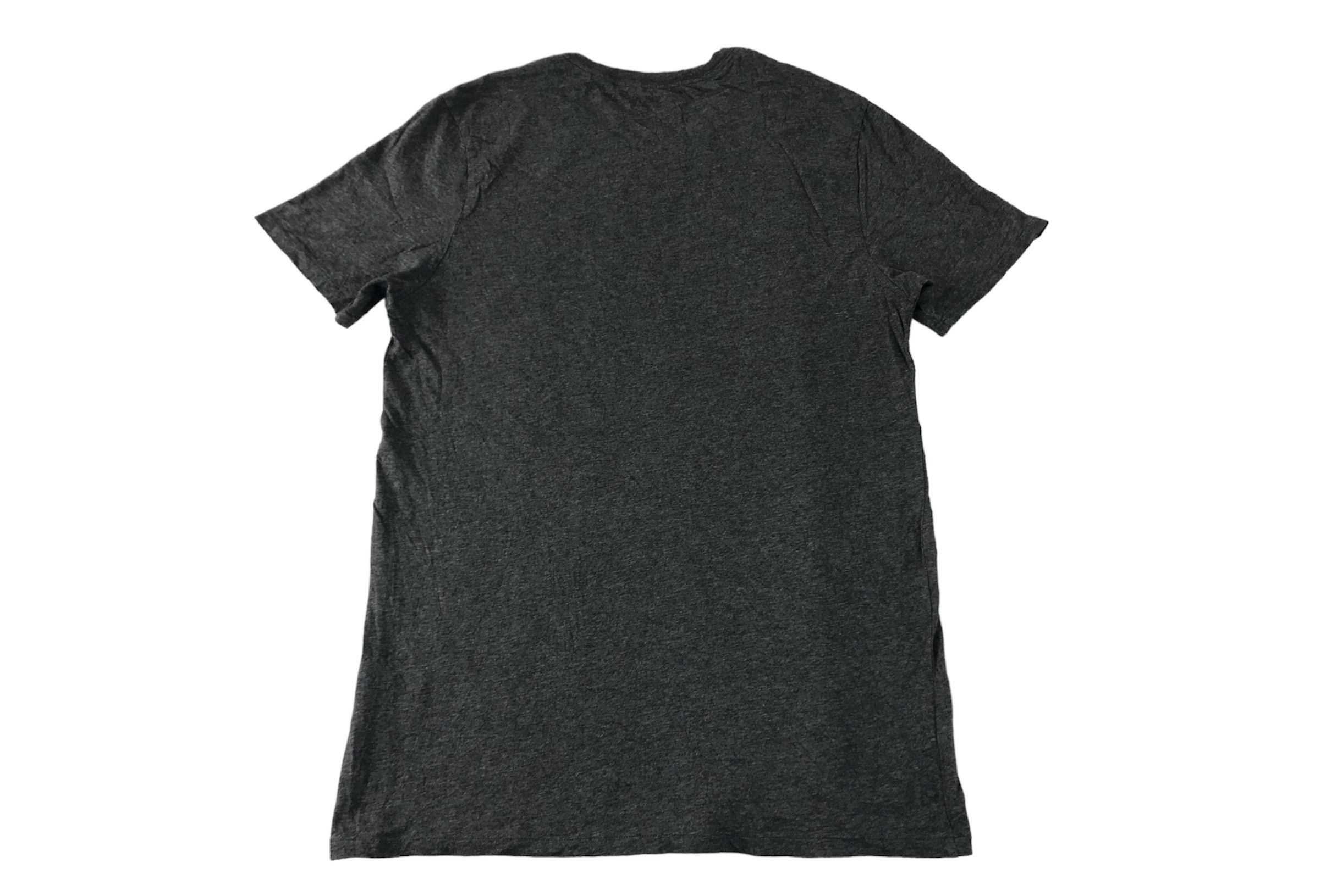 Nike Vintage Style Nike Swoosh Big Logo Printed Grey Tee T-shirt Size US S / EU 44-46 / 1 - 4 Thumbnail