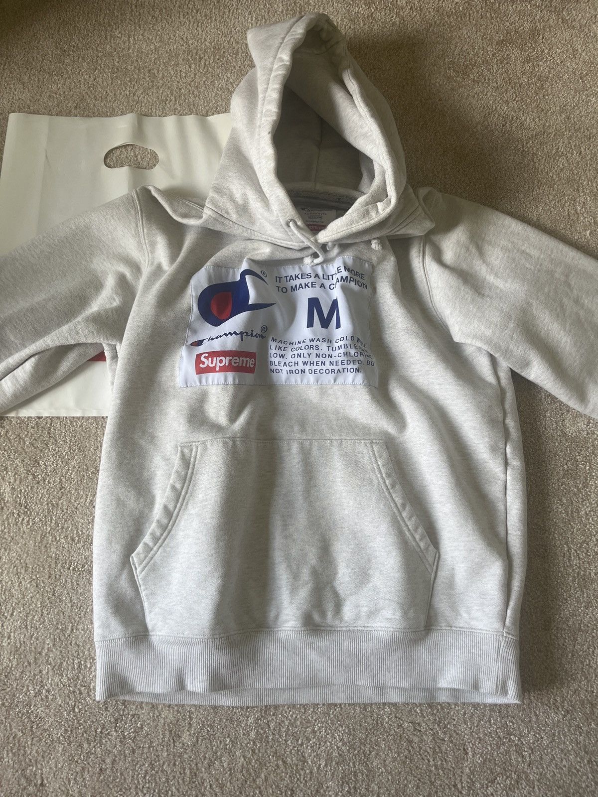 Supreme Used Supreme label hooded sweatshirt size medium Size US M / EU 48-50 / 2 - 1 Thumbnail