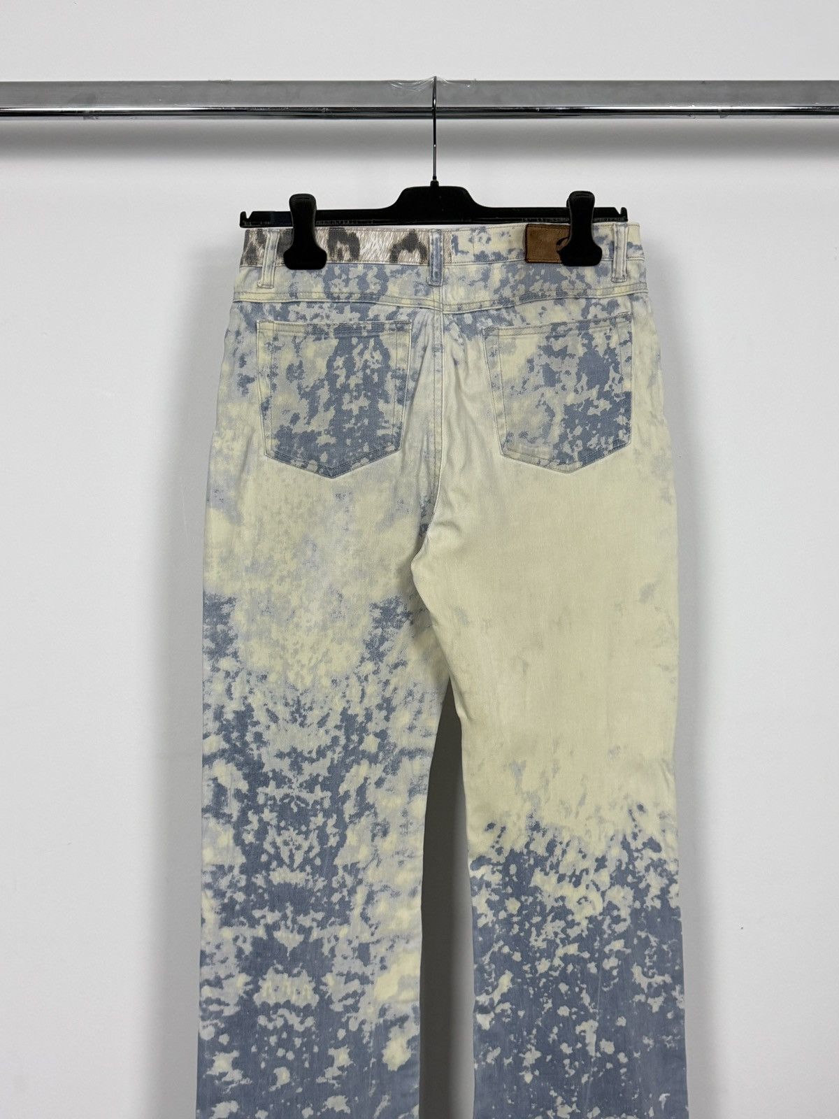 Roberto Cavalli Roberto Cavalli 2000’s Flared Leopard Explosion Denim Jeans Size 29" - 8 Thumbnail