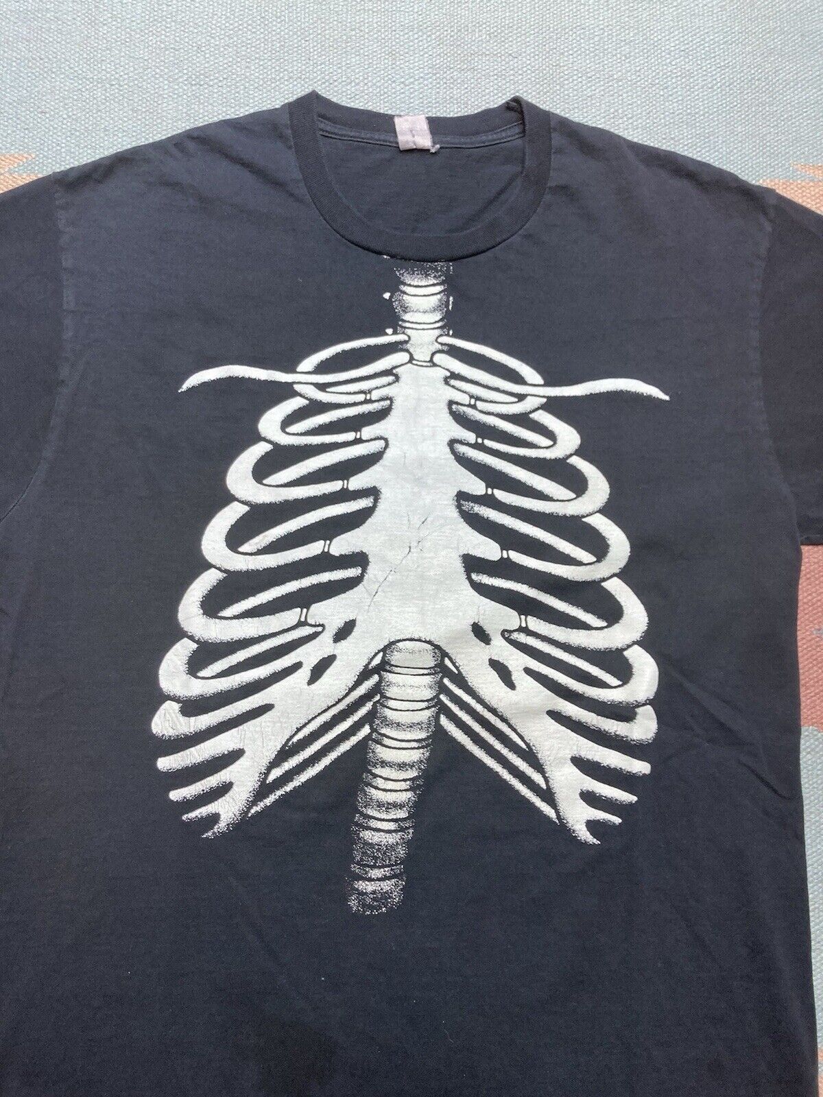 Vintage VTG 90s t shirt skeleton torso glow in the dark Halloween XL Size US XL / EU 56 / 4 - 3 Thumbnail