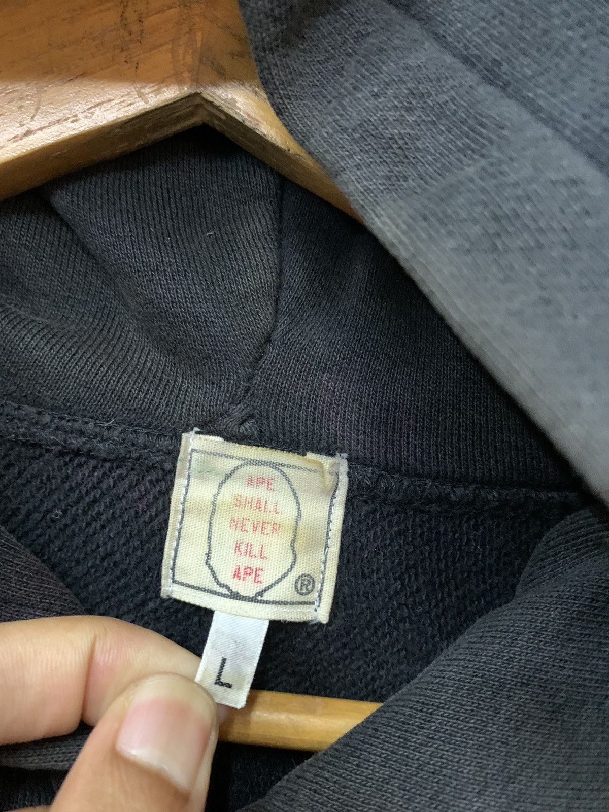 Bape ASNKA PULLOVER HOODIE Size US L / EU 52-54 / 3 - 10 Thumbnail