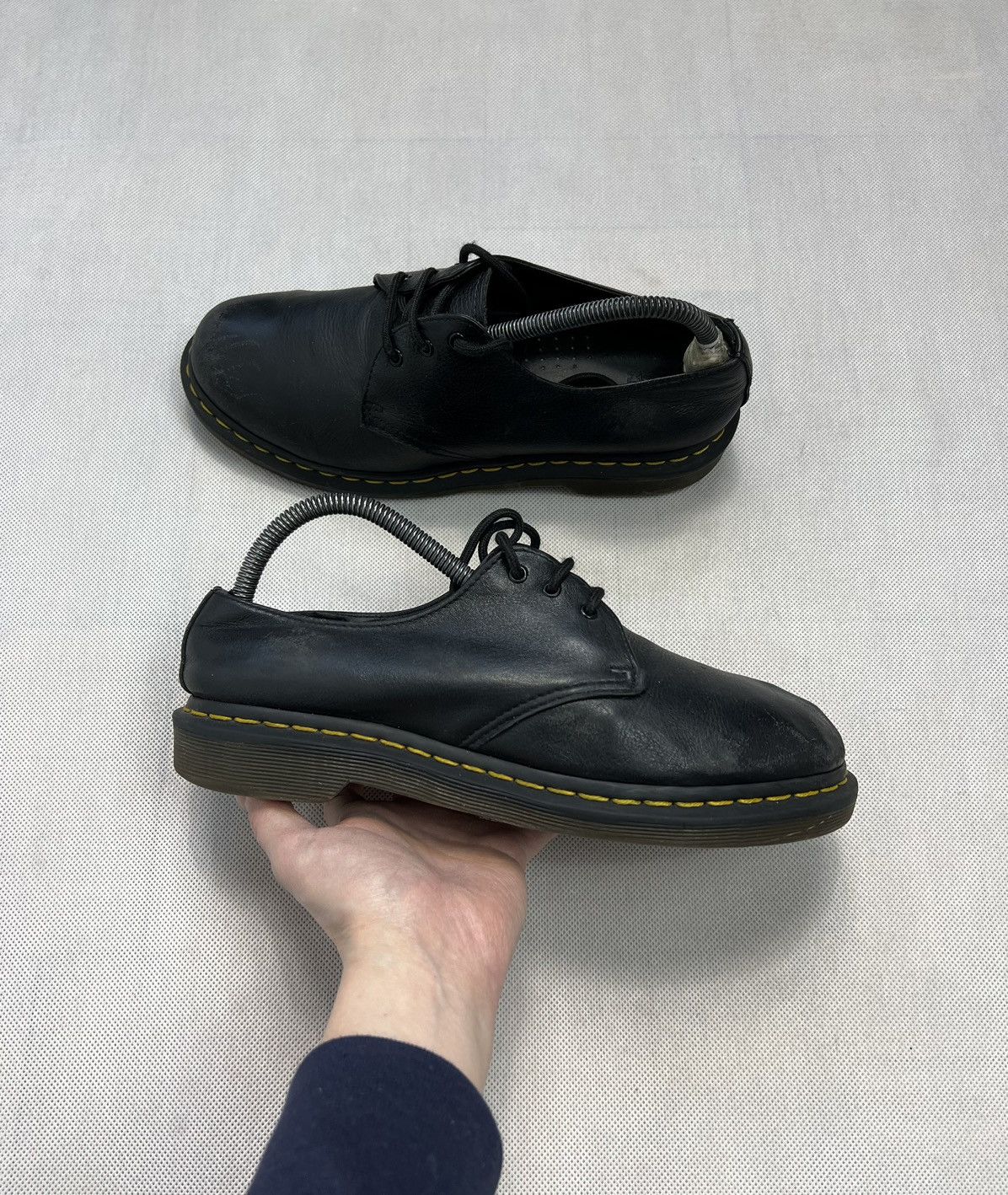 Dr. Martens Shoes Dr. Martens 24256 Black Size US 8 / EU 41 - 1 Thumbnail