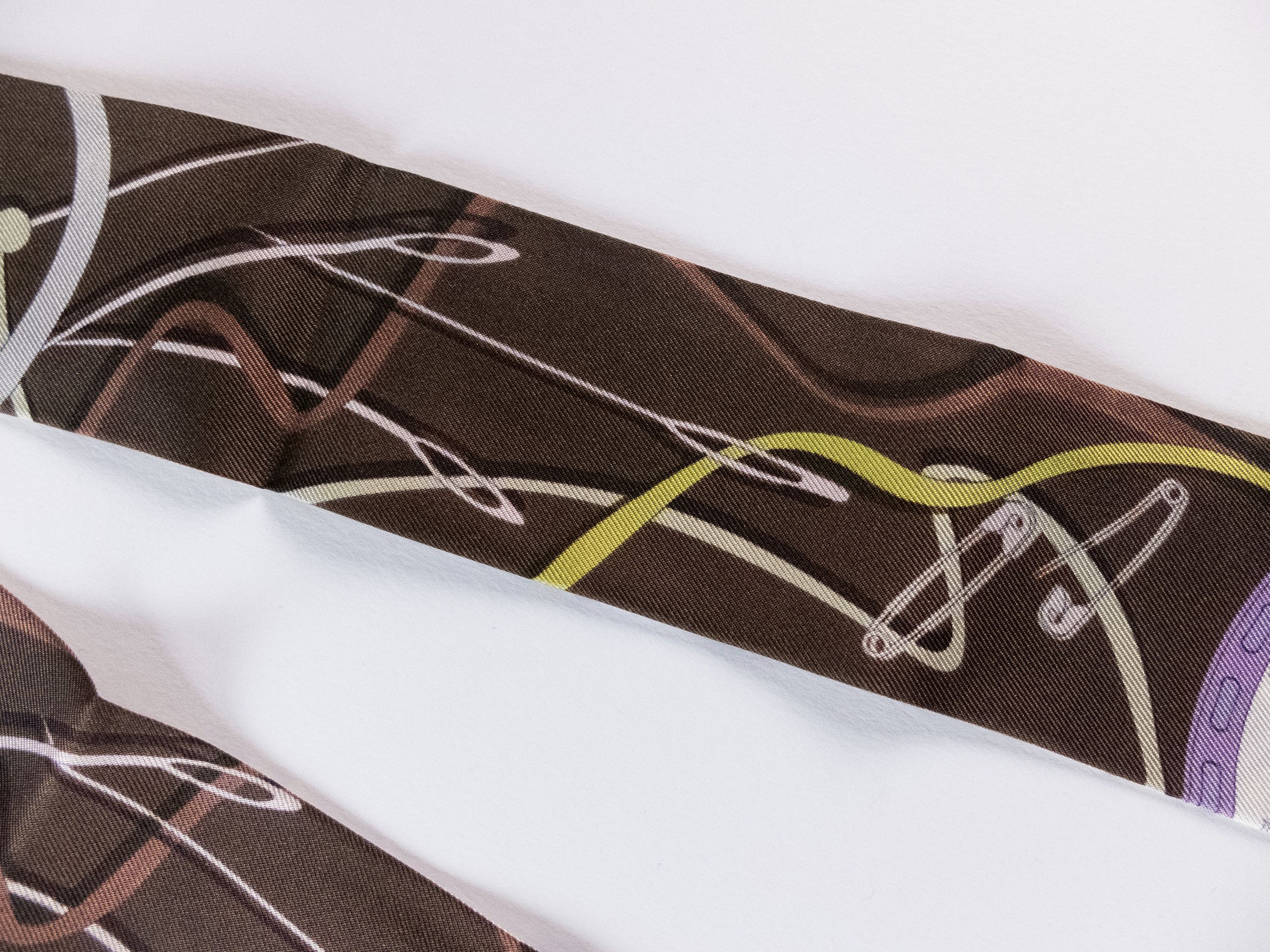 Fendi FENDI two-sided silk Wrappy scarf authentic NWT Size ONE SIZE - 3 Thumbnail