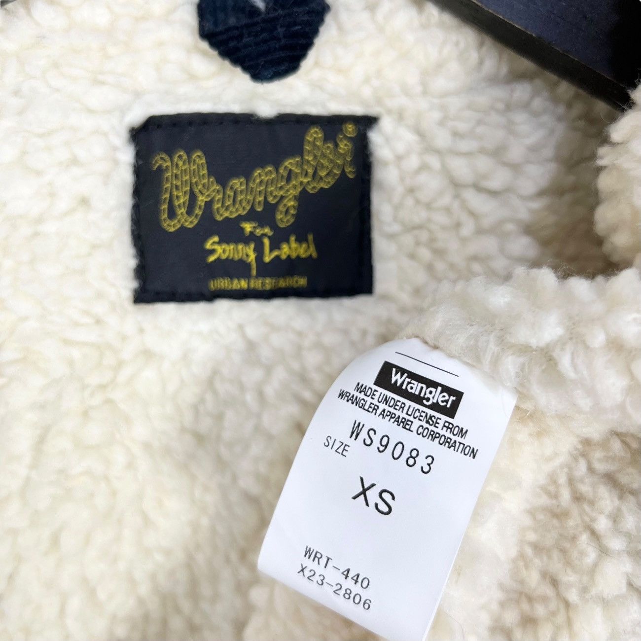 Wrangler Wrangler Corduroy Sherpa Wrange Jacket Size US XS / EU 42 / 0 - 7 Thumbnail