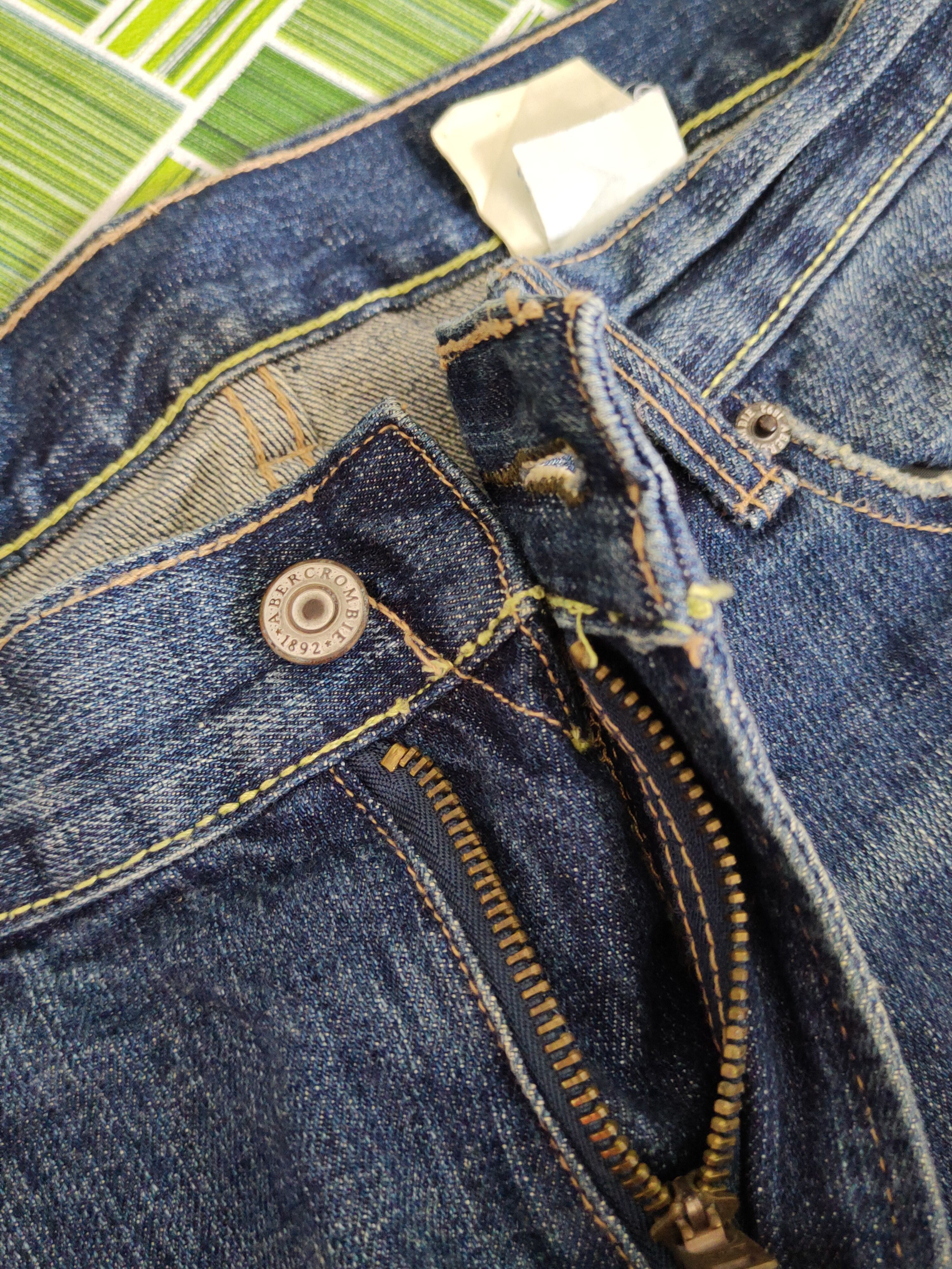 Abercrombie & Fitch Abercrombie&Fitch Blue Distressed ripped fadded Denim #S1602 Size US 31 - 13 Thumbnail