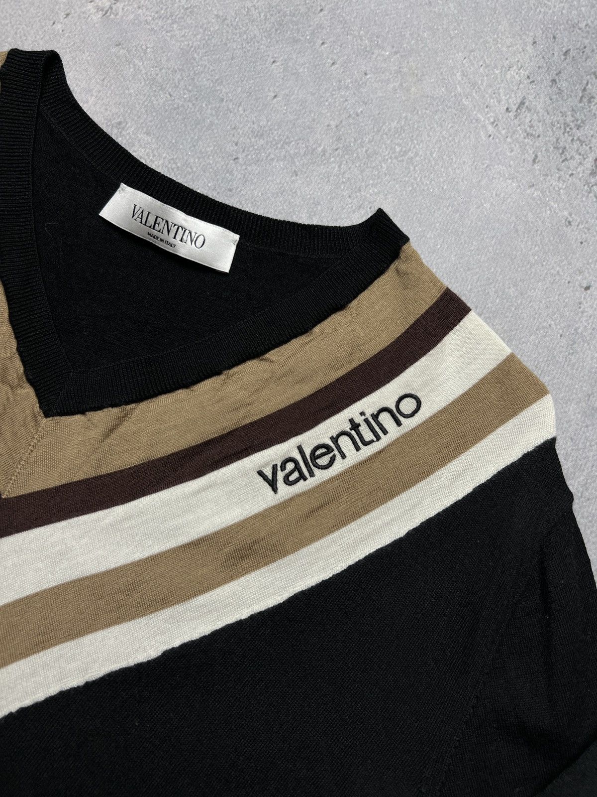 Valentino Valentino Women's V-Neck Pullover Sweater Size S / US 4 / IT 40 - 1 Thumbnail