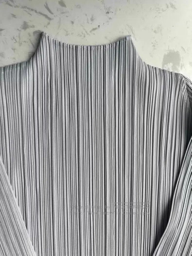 Issey Miyake Issey Miyake Light Gray Long Sleeve Size L / US 10 / IT 46 - 2 Thumbnail