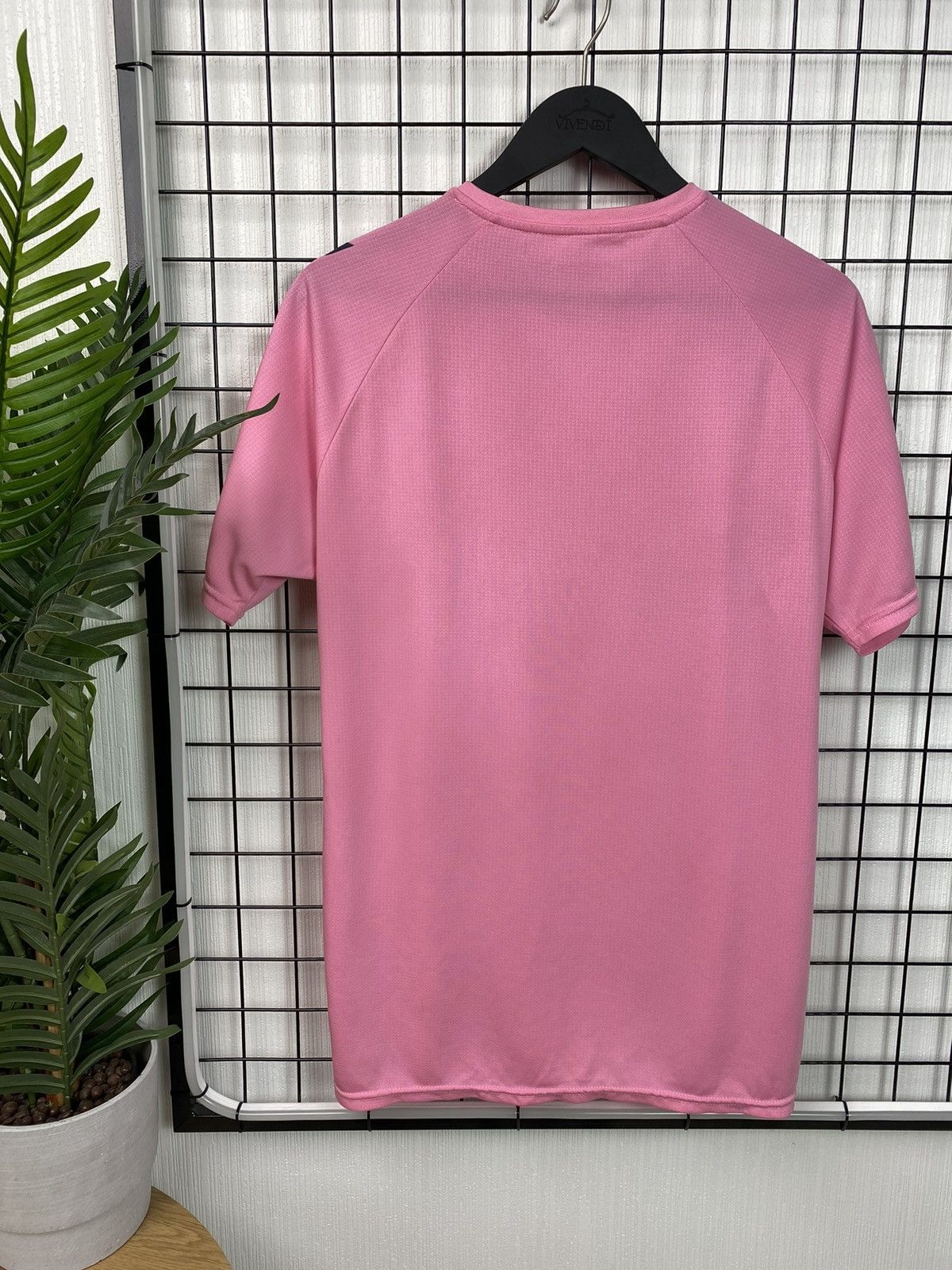 Other Everton soccer jersey 2020 2021 M pink Blokecore football Size US M / EU 48-50 / 2 - 20 Thumbnail