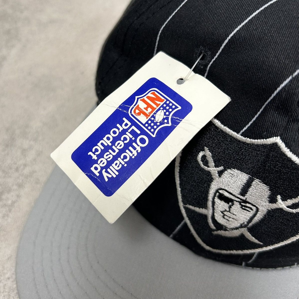 NFL × Starter × Vintage DS 90s LOS ANGELES RAIDERS STARTER PINSTRIPE SNAPBACK HAT Size ONE SIZE - 3 Thumbnail