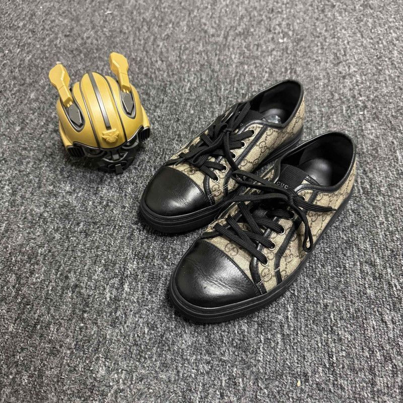 Gucci Gucci Stylish Casual Sneakers for Men - Size US 8.5 / EU 41-42 - 1 Thumbnail
