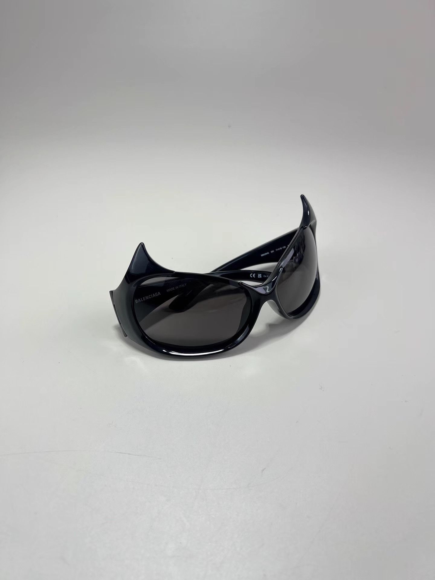 Balenciaga BALENCIAGA GOTHAM CAT Black Sunglasses Size ONE SIZE - 2 Thumbnail