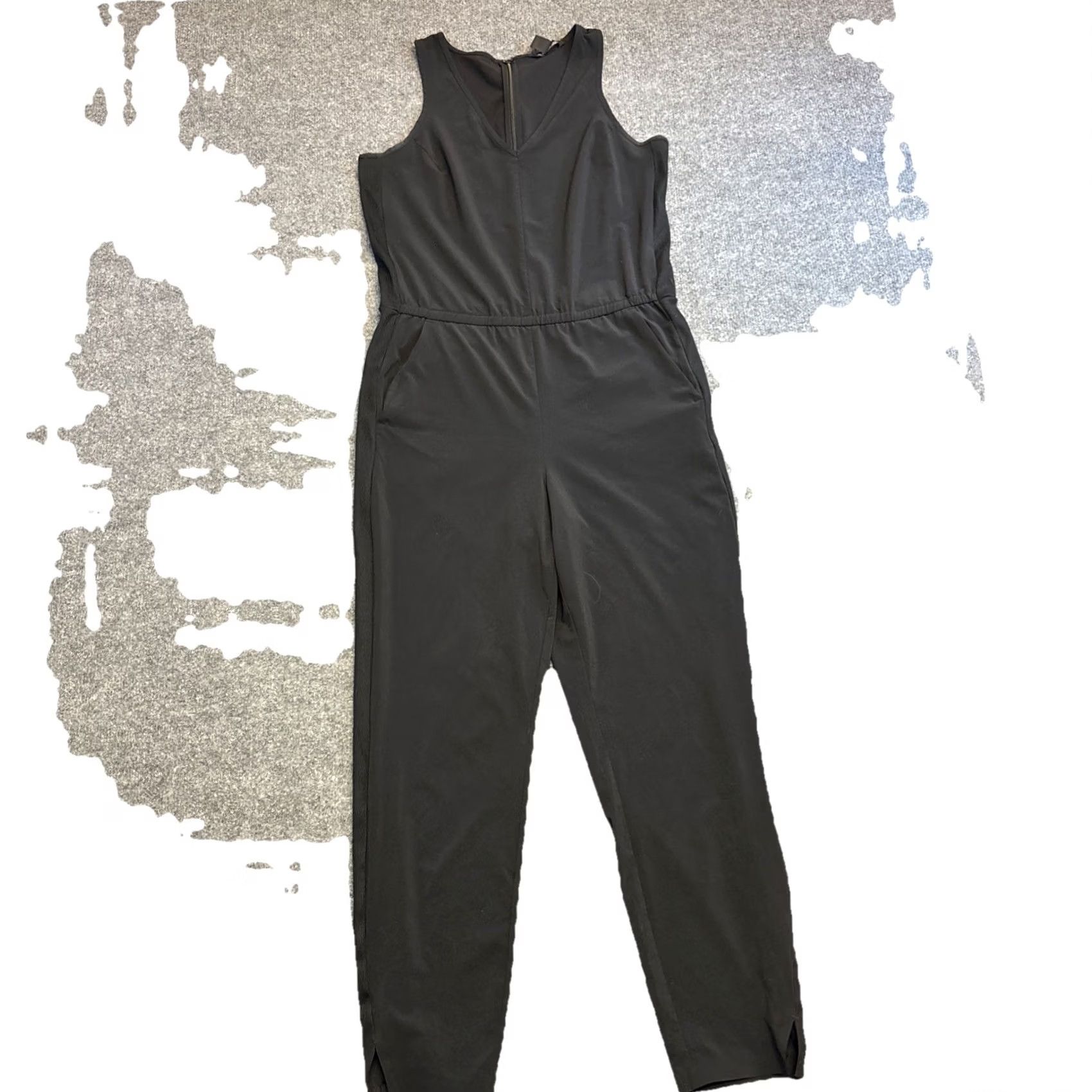 Athleta VINTAGE? No — Athleta Black Flex Jumpsuit Sleeveless Zip Back Ribbed Tapered Leg 6 Size 28" / US 6 / IT 42 - 2 Thumbnail
