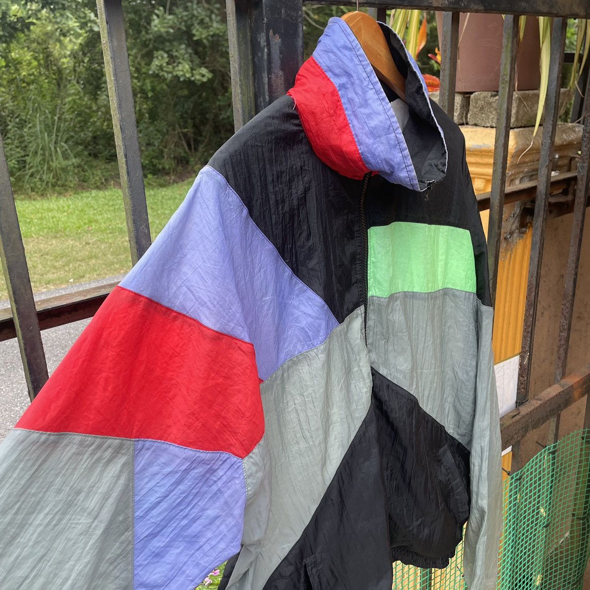 Vintage 🔥Vintage Athletic Works Multicolour Full Zipper Light Jacket Size US XL / EU 56 / 4 - 5 Thumbnail