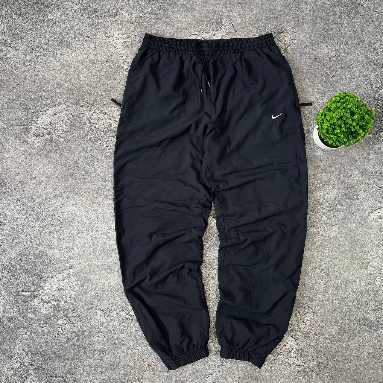 Nike Vintage 90's/Y2K Navy Track Pants Nylon Drill,Size L Size US 33 - 1 Thumbnail