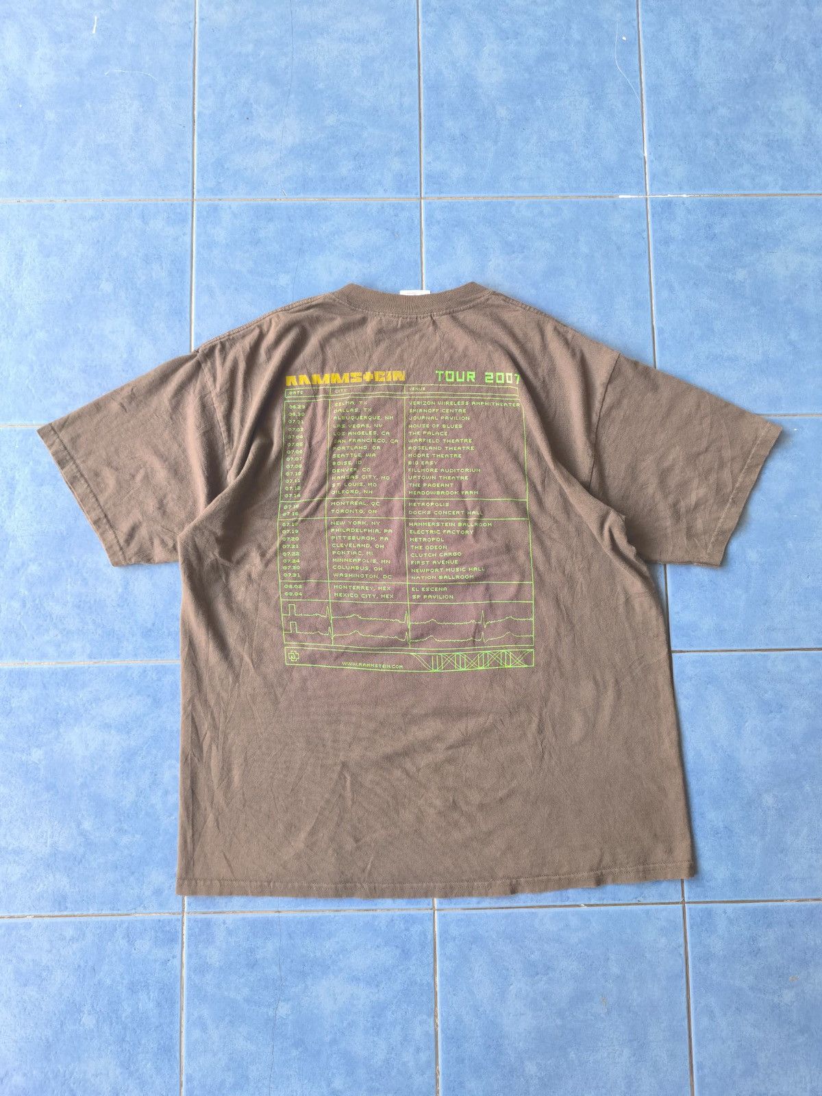 Band Tees Vtg Rammstein Mutter Tour 2001 Shirt Size US XL / EU 56 / 4 - 2 Thumbnail