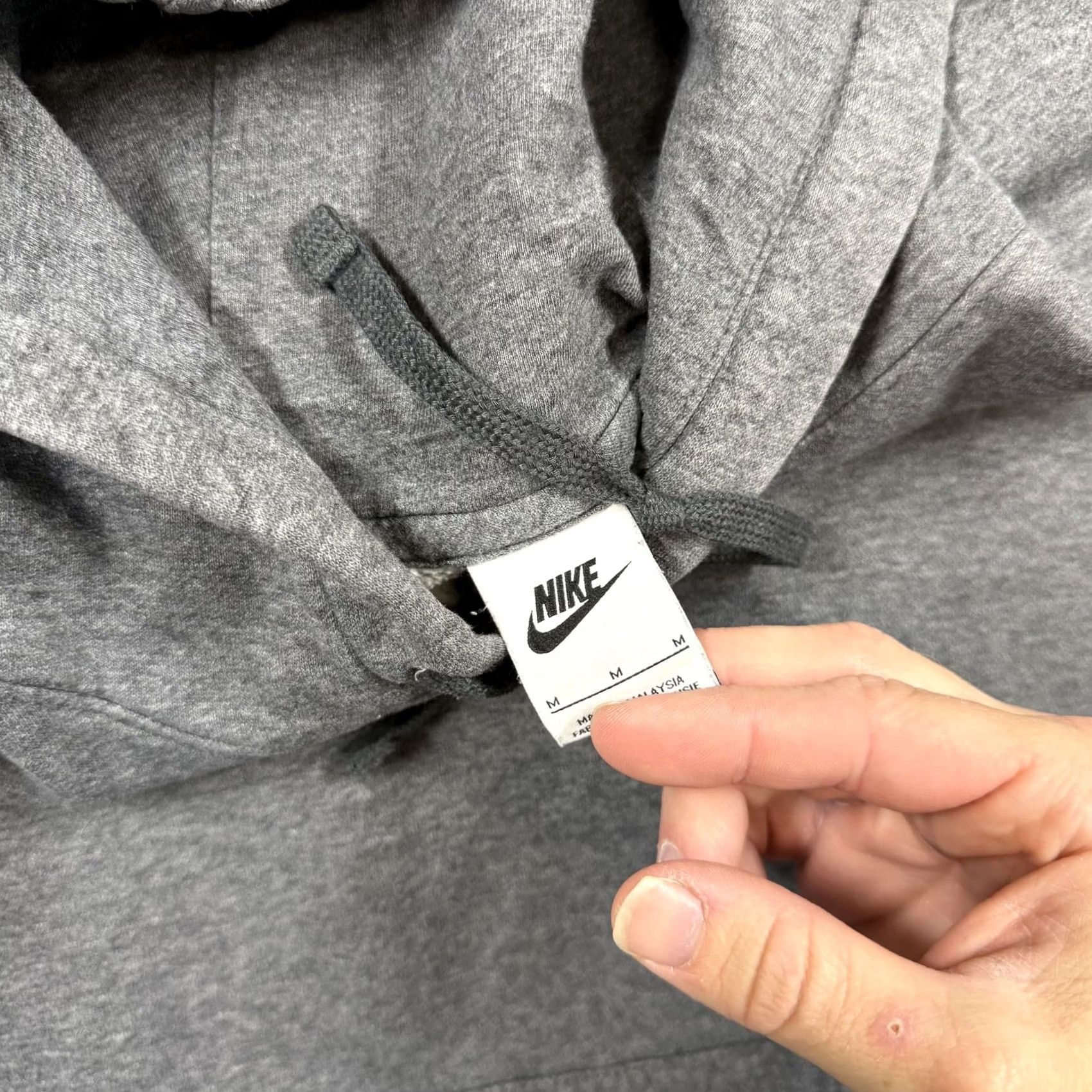 Nike Nike Hoodie Mens M Gray Pullover Fleece Sweatshirt Solid Logo Swoosh Size US M / EU 48-50 / 2 - 4 Thumbnail