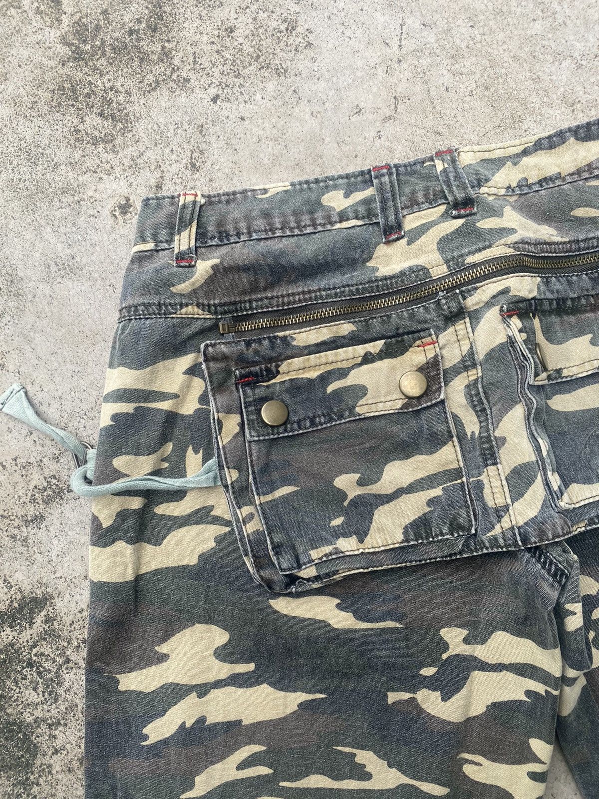 If Six Was Nine × Japanese Brand Flare Jeans Camo Cargo Bondage Bush Pants Low Rise Size US 29 - 22 Thumbnail