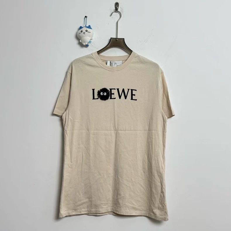 Loewe loewe Beige short sleeves 2505-Nextarrow Size US M / EU 48-50 / 2 - 1 Thumbnail