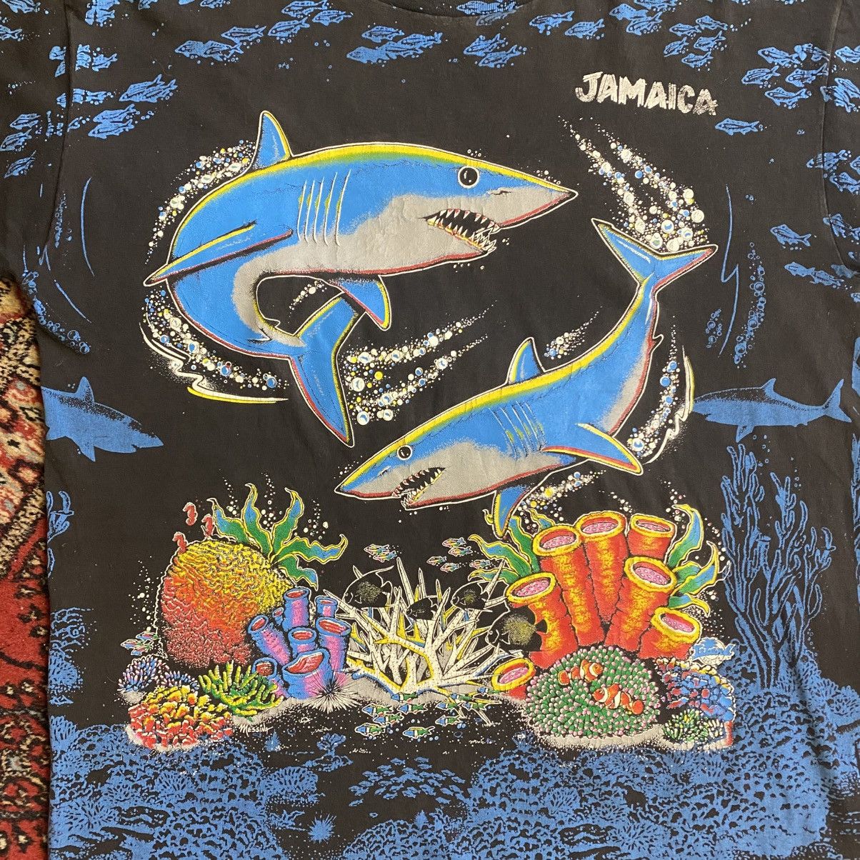 Vintage Vintage Single Stitch Island Boyz Jamaica Shark Tee Size US L / EU 52-54 / 3 - 2 Thumbnail