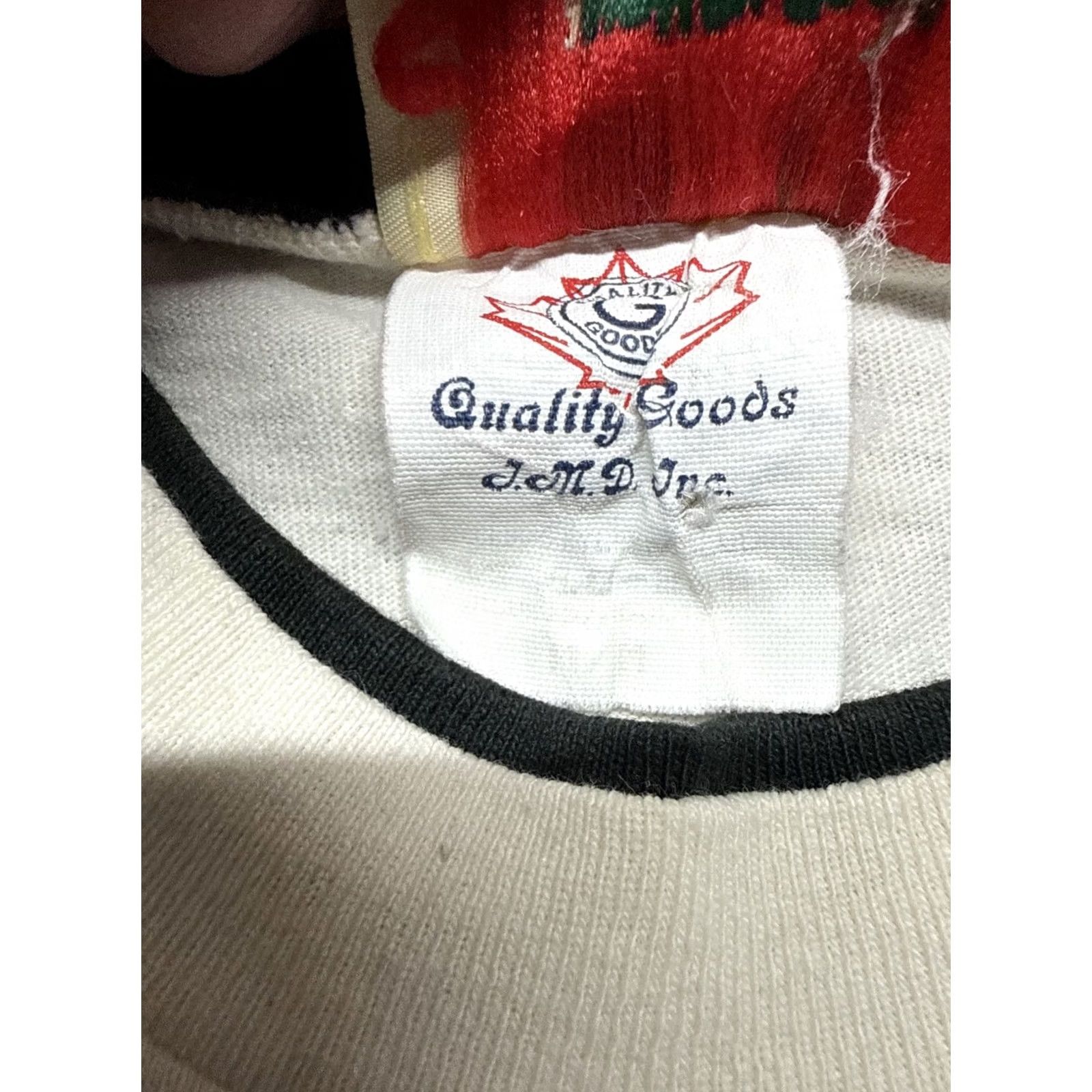 Vintage VINTAGE 90’s Canada Strong & Free T-Shirt Men’s Large Ivory/green "RARE" Size US L / EU 52-54 / 3 - 7 Thumbnail
