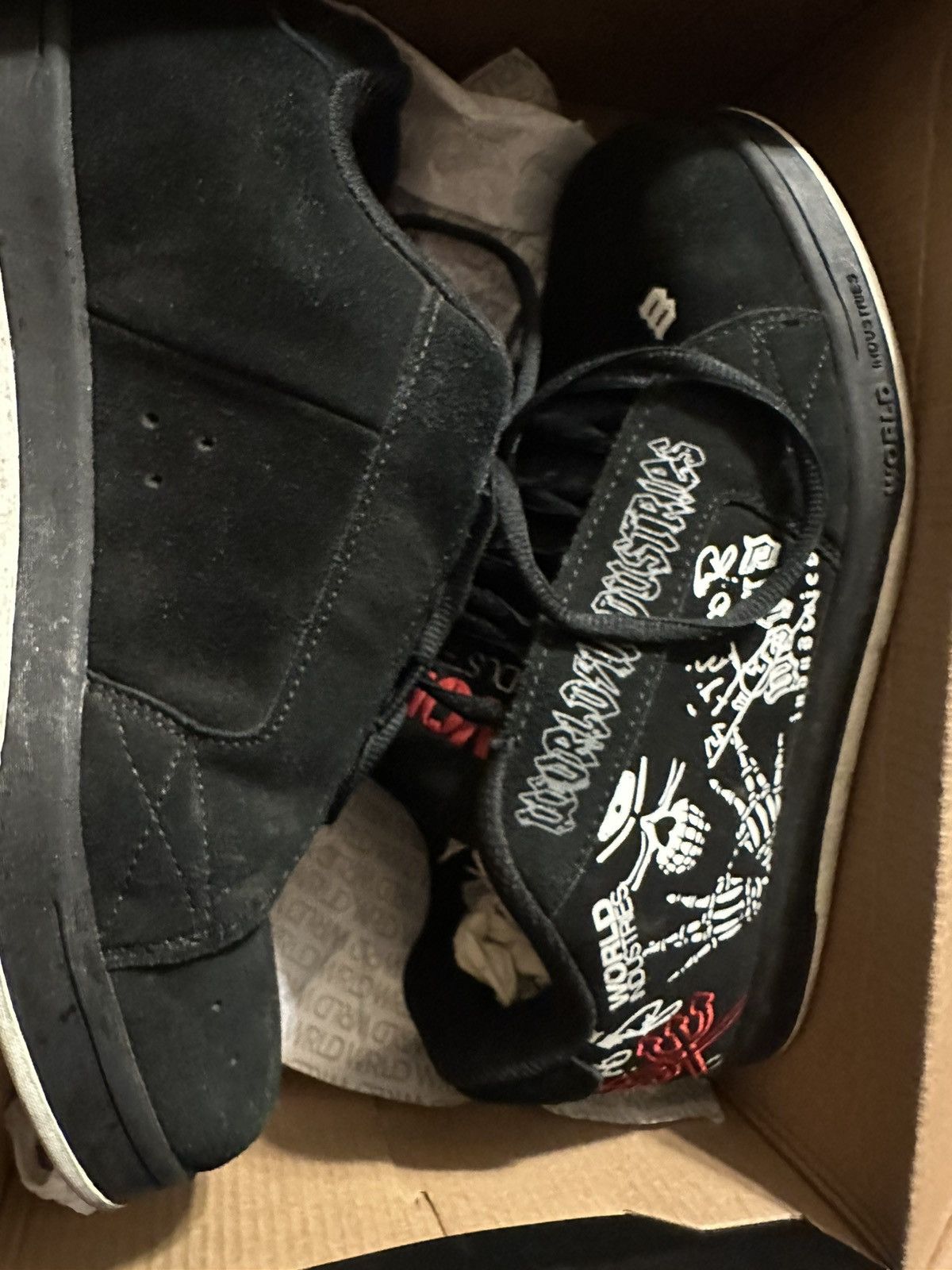 World Industries World Industries Smith “Bones” Skate Shoes Black White Red Size US 9 / EU 42 - 4 Thumbnail