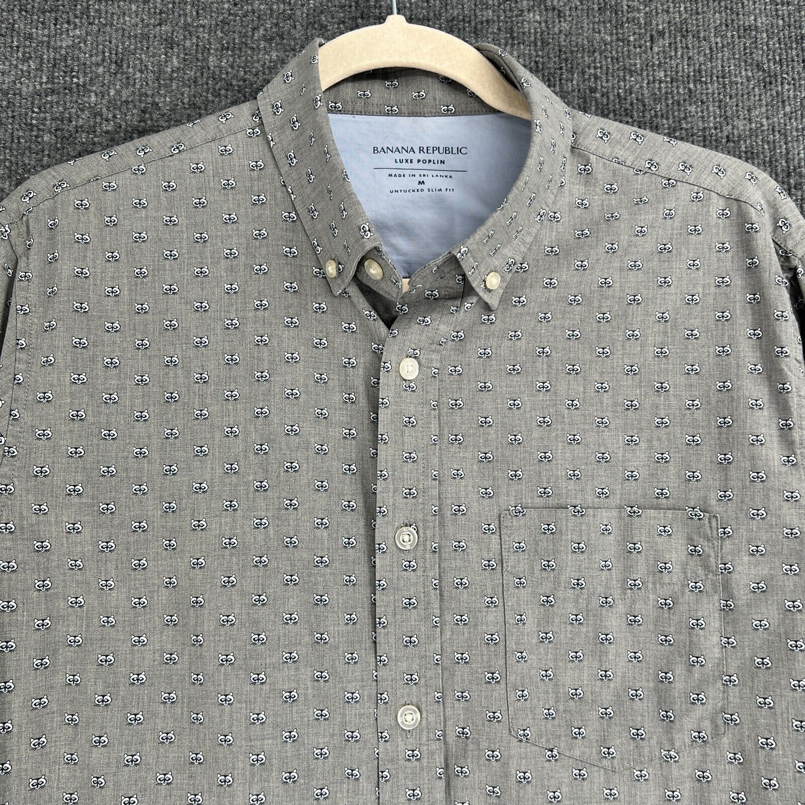 Banana Republic Banana Republic Luxe Poplin Untucked Slim Shirt Racoon Print Size US M / EU 48-50 / 2 - 2 Thumbnail