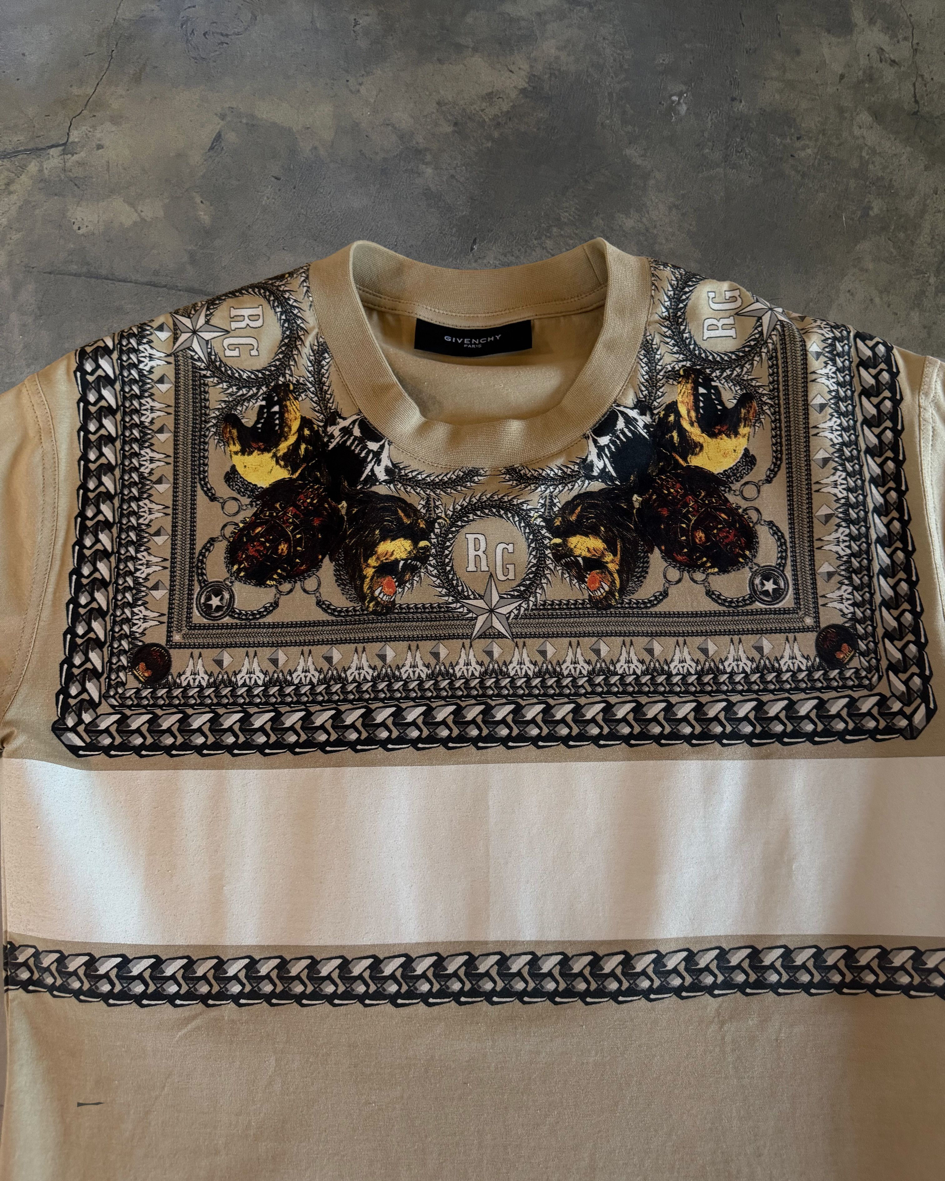 Givenchy GIVENCHY AW2011 ROTWEILLER AND CHAINS CREST EMBLEM TEE Size US M / EU 48-50 / 2 - 2 Thumbnail