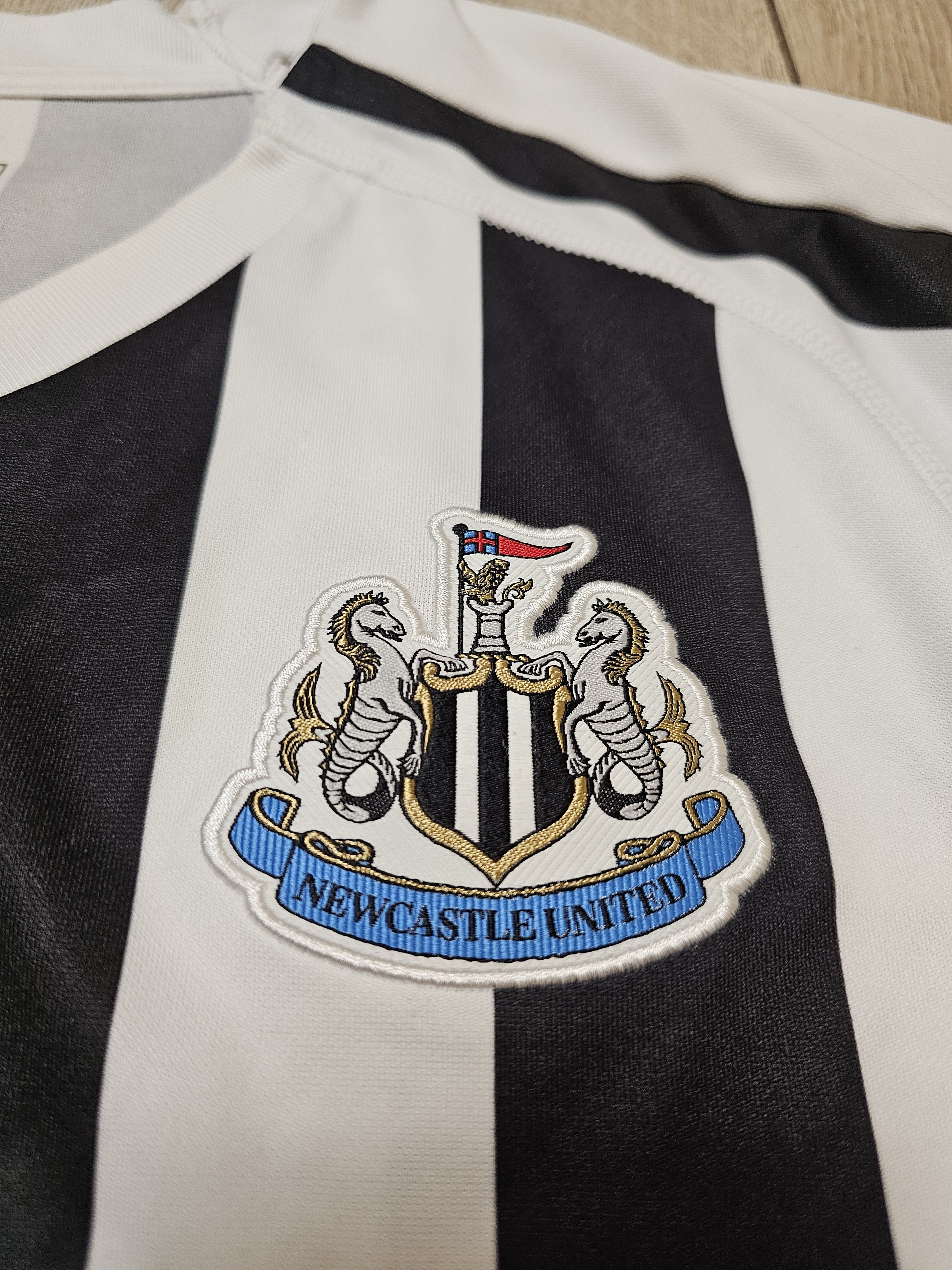Puma NEWCASTLE UNITED 2018 2019 HOME FOOTBALL SHIRT SOCCER JERSEY Size US XL / EU 56 / 4 - 4 Thumbnail