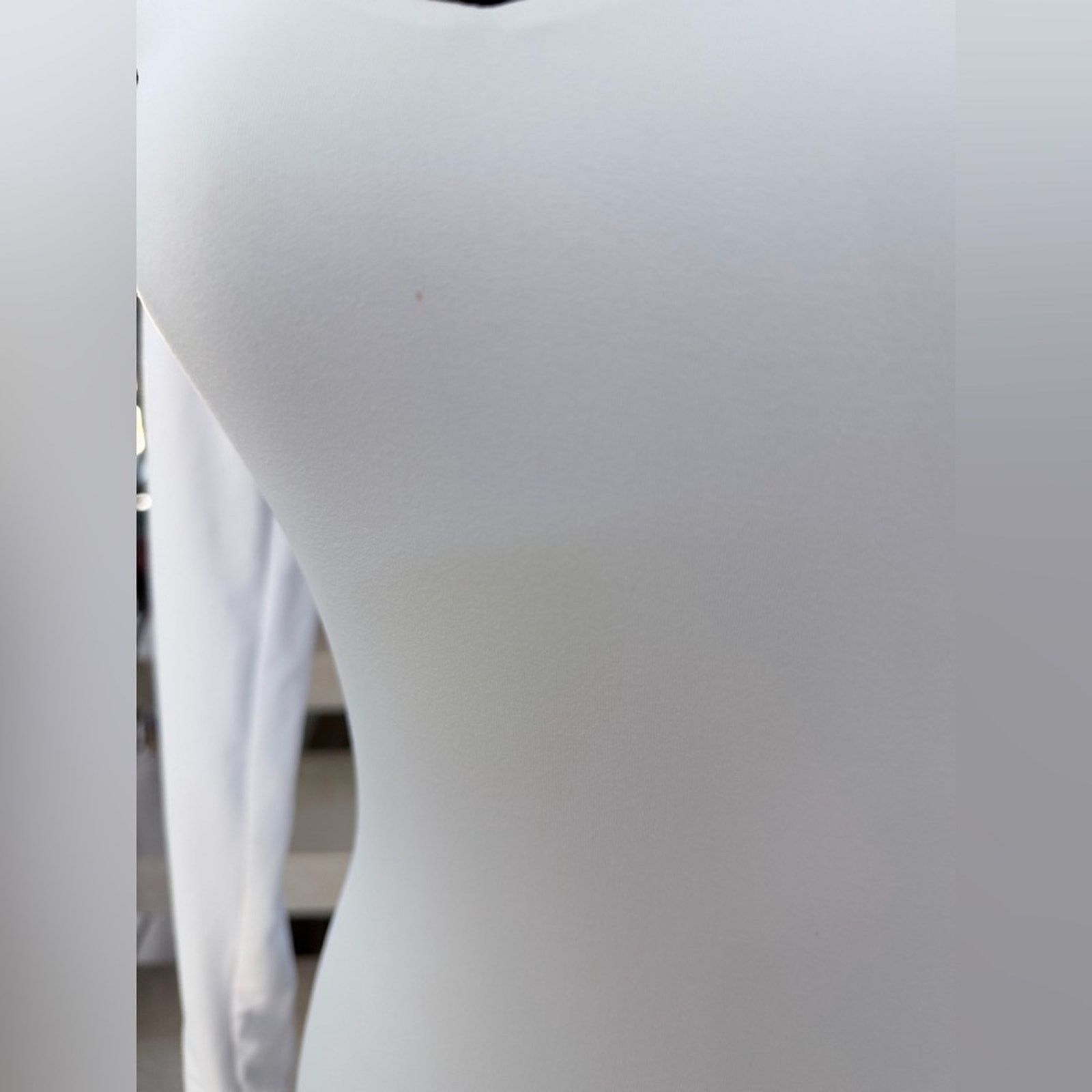Other Basic Casual White V-Neck Long Sleeve Top size XS/S Size S / US 4 / IT 40 - 5 Thumbnail