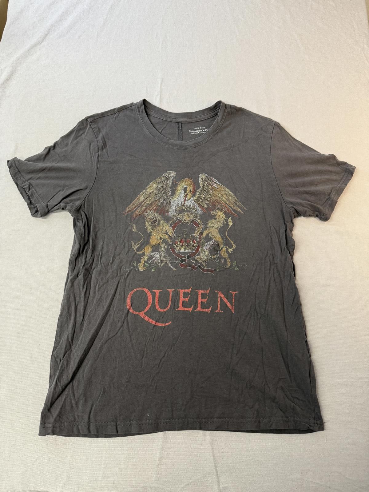 Abercrombie & Fitch Womens Queen Band Crest T-shirt Abecrombie & Fitch Tee A&F S Size S / US 4 / IT 40 - 1 Thumbnail