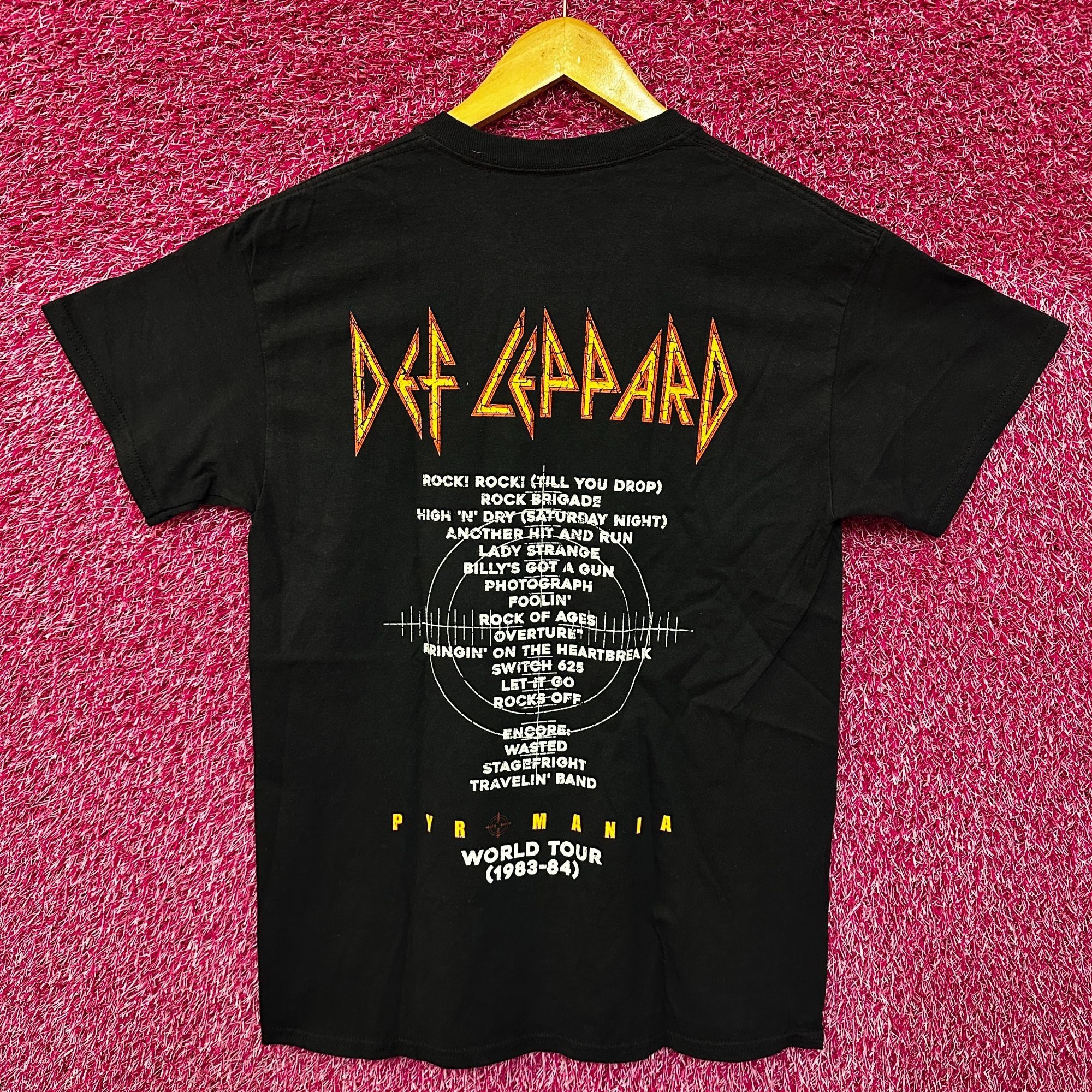 Def Leppard Def Leppard Pyromania 1983 World Tour Glam Metal Band Tee S Size US S / EU 44-46 / 1 - 3 Thumbnail