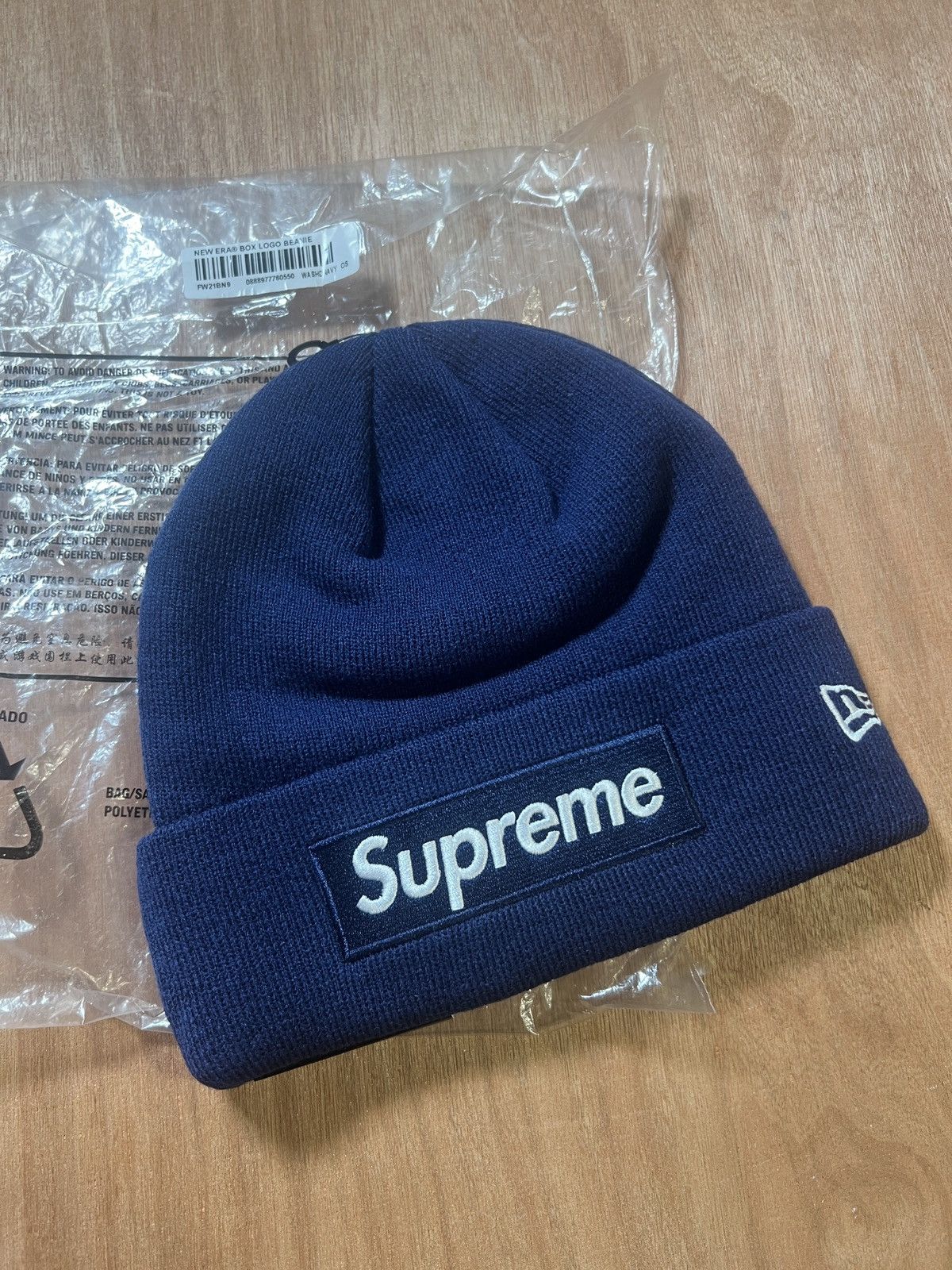 Supreme New Era Box Logo Beanie ネイビー