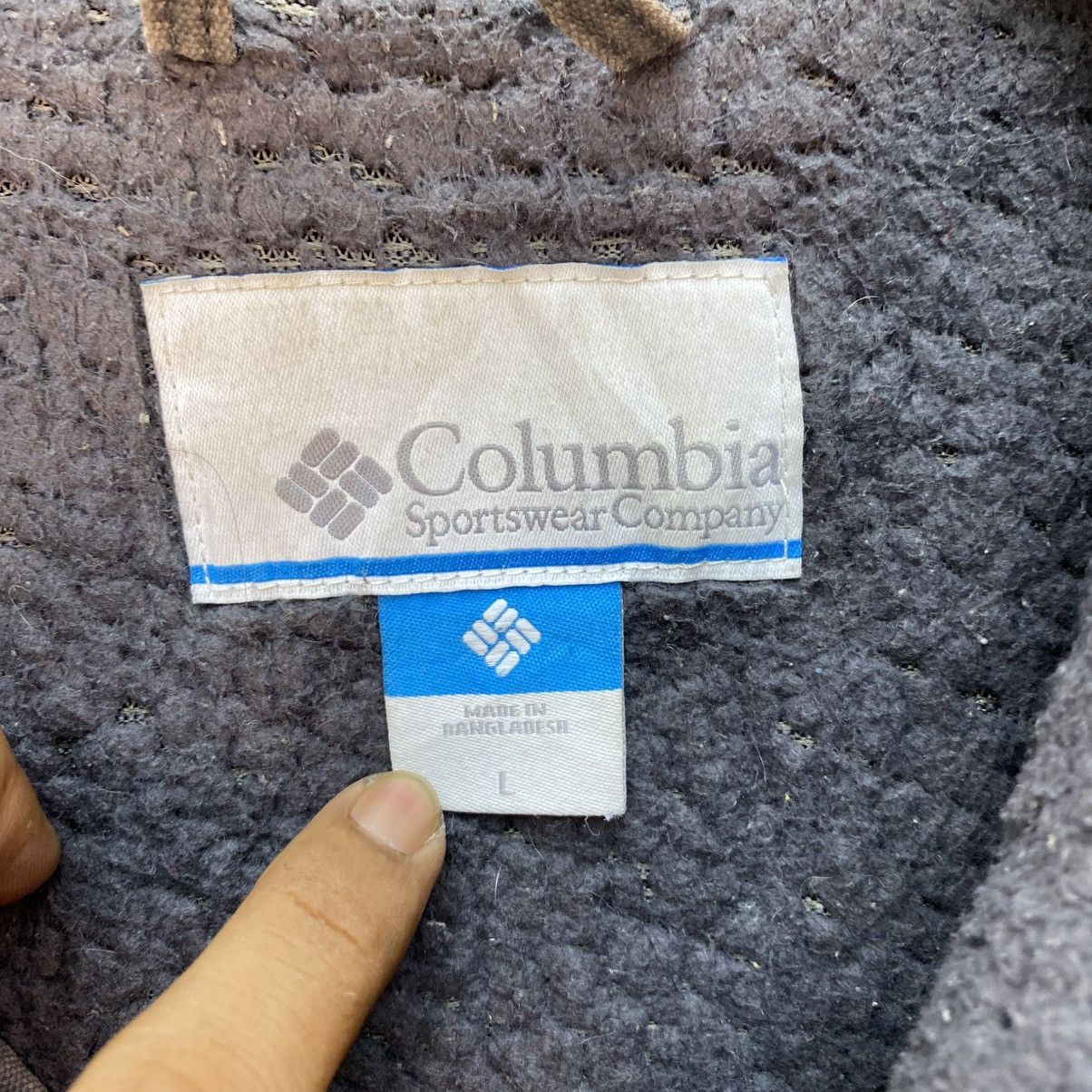 Japanese Brand 🫶Vintage Distressed Columbia Shearling Blanket Jacket Size US M / EU 48-50 / 2 - 20 Thumbnail