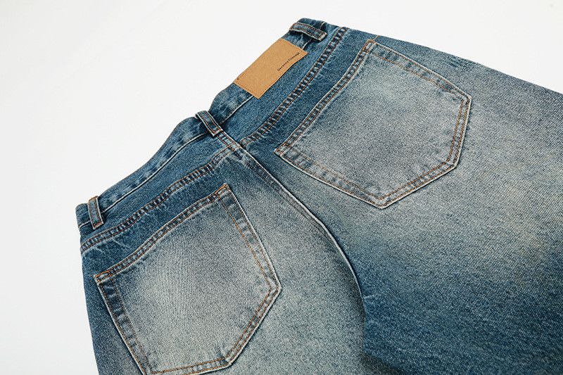 Vintage Men's American Vintage Loose-Fit Distressed Ripped Jeans Size US 32 / EU 48 - 5 Thumbnail