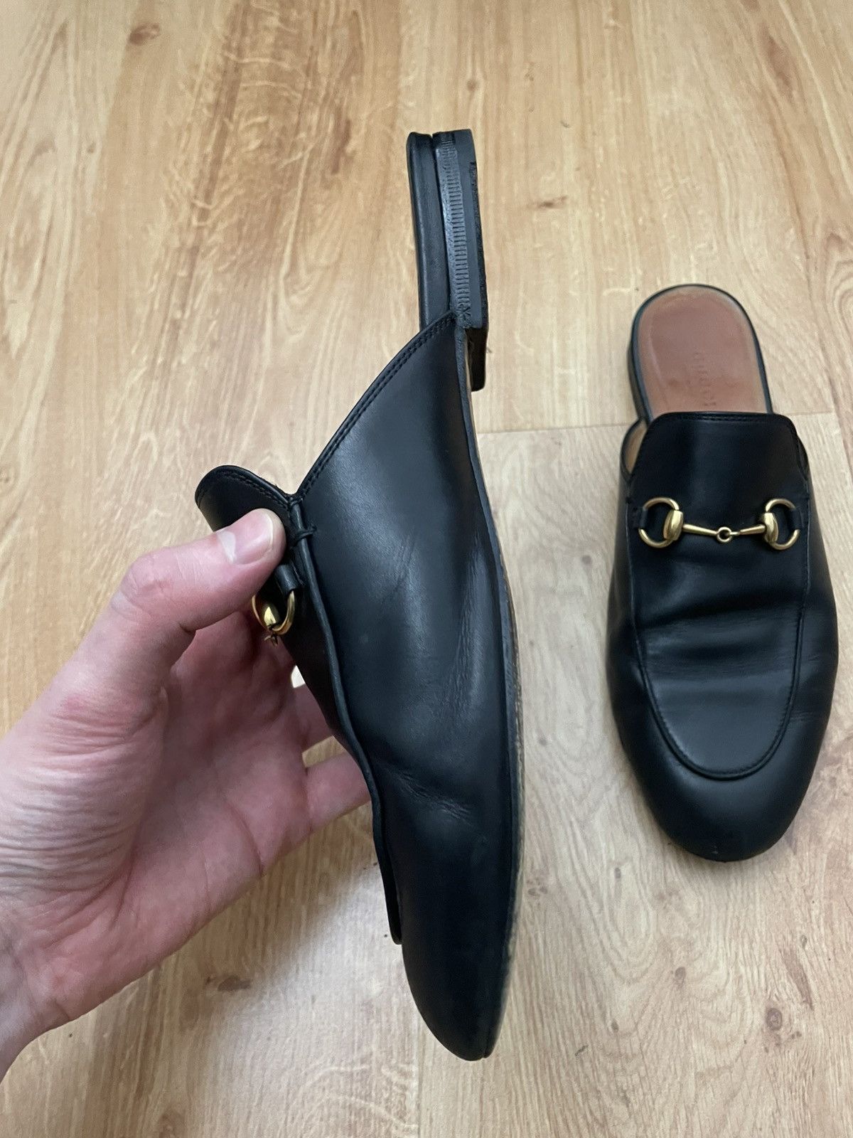 Gucci Gucci horsebite slides Size US 8.5 / IT 38.5 - 2 Thumbnail