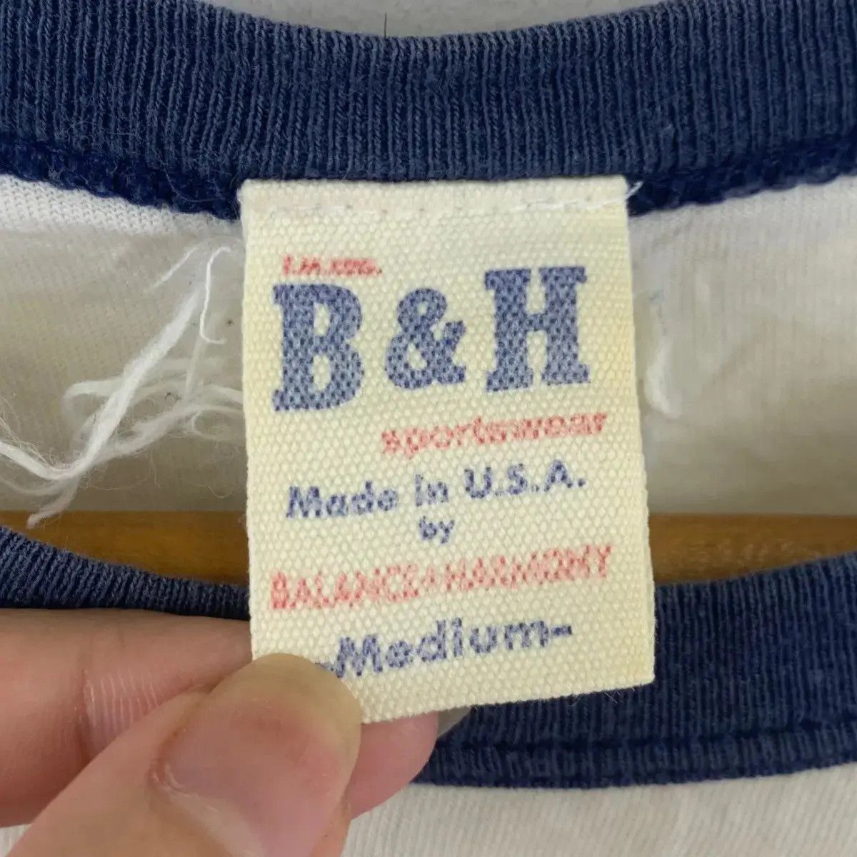 Vintage Vintage BALANCE HARMONY B&H World Greatest Captain Tee Shirt Size US M / EU 48-50 / 2 - 4 Thumbnail